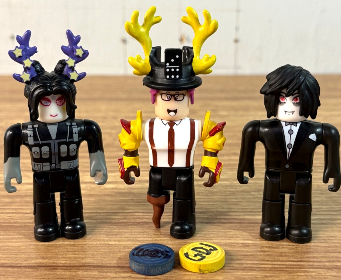 Lot of 3 Roblox- 3&Prime; Mini Figures-Celebrity-Bethink-Reverie- Ashe-GDJ-A-398