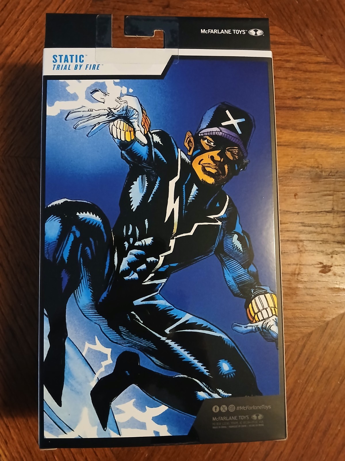 Mcfarlane DC Multiverse Static Trial By Fire Gold Label figure Unopened