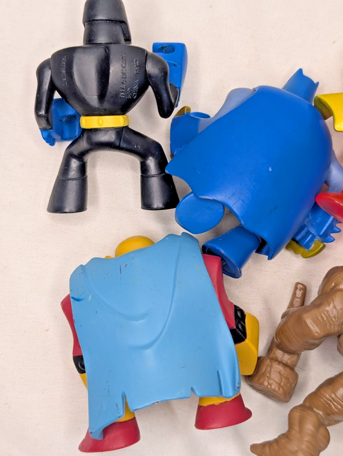 Batman BRAVE And BOLD Mini Mystery Figures Demon Clayface Red Gold brass knuckle