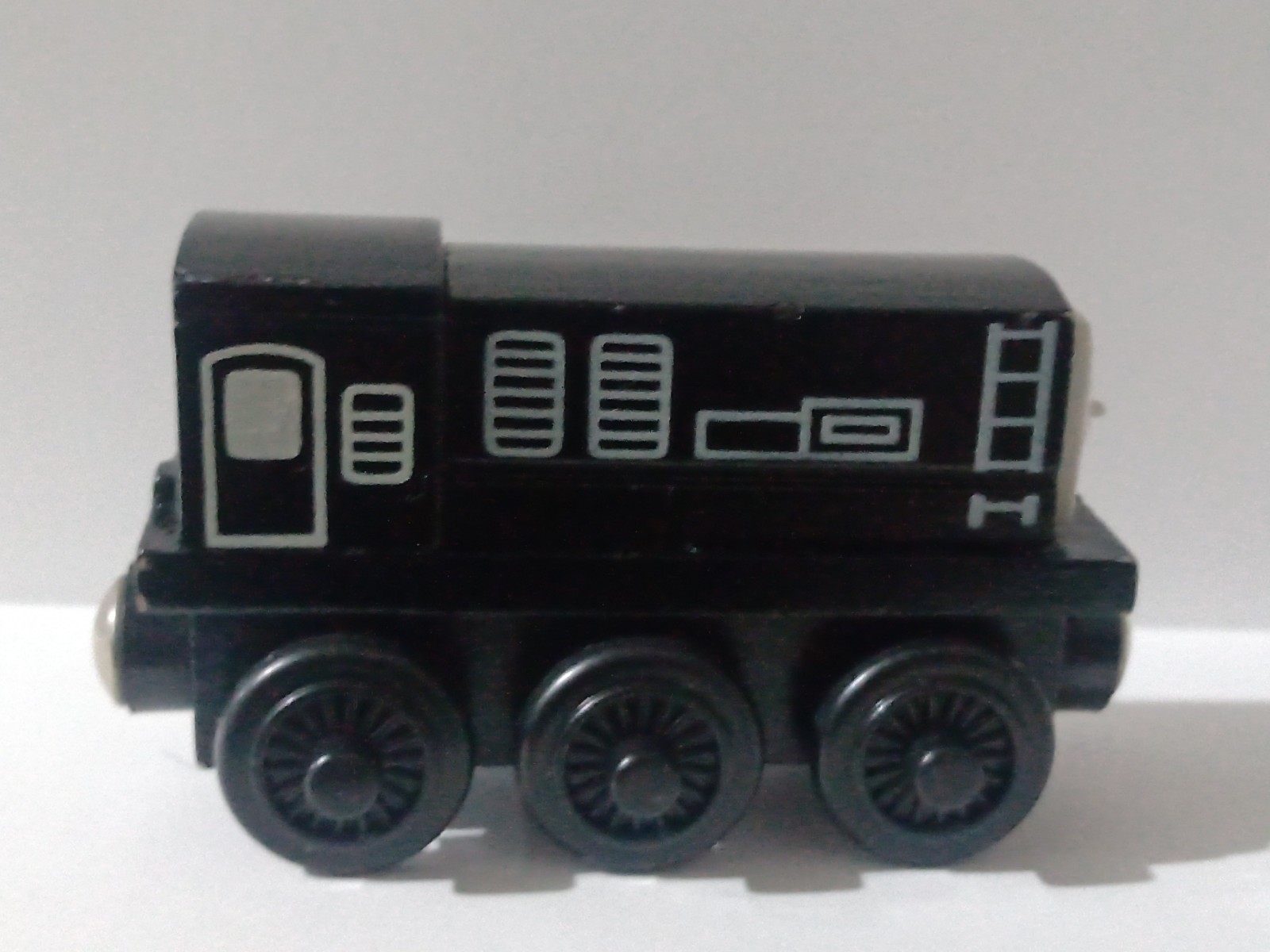 THOMAS & FRIENDS WOODEN RAILWAY~DEVIOUS DIESEL~2000 BRITT ALLCROFT (VERY NICE)