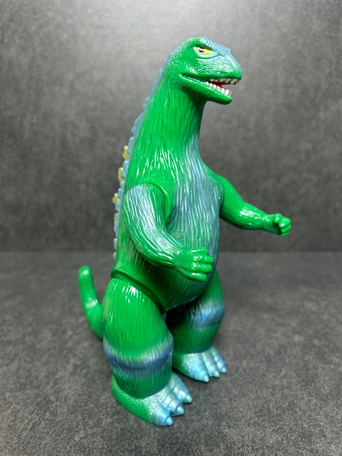 MARUSAN Godzilla J-Tail Green Sofubi 8.8&Prime; Soft Vinyl Figure 1999 w/ Header & Bag