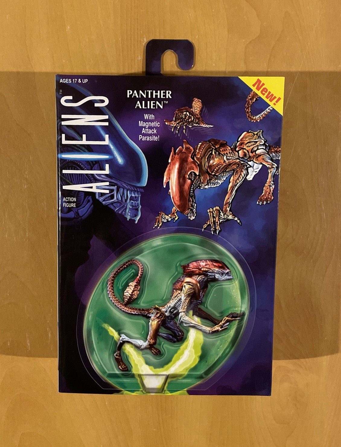 NECA Aliens, Panther Alien w/ Magnetic Attack Parasite, 9” Action Figure