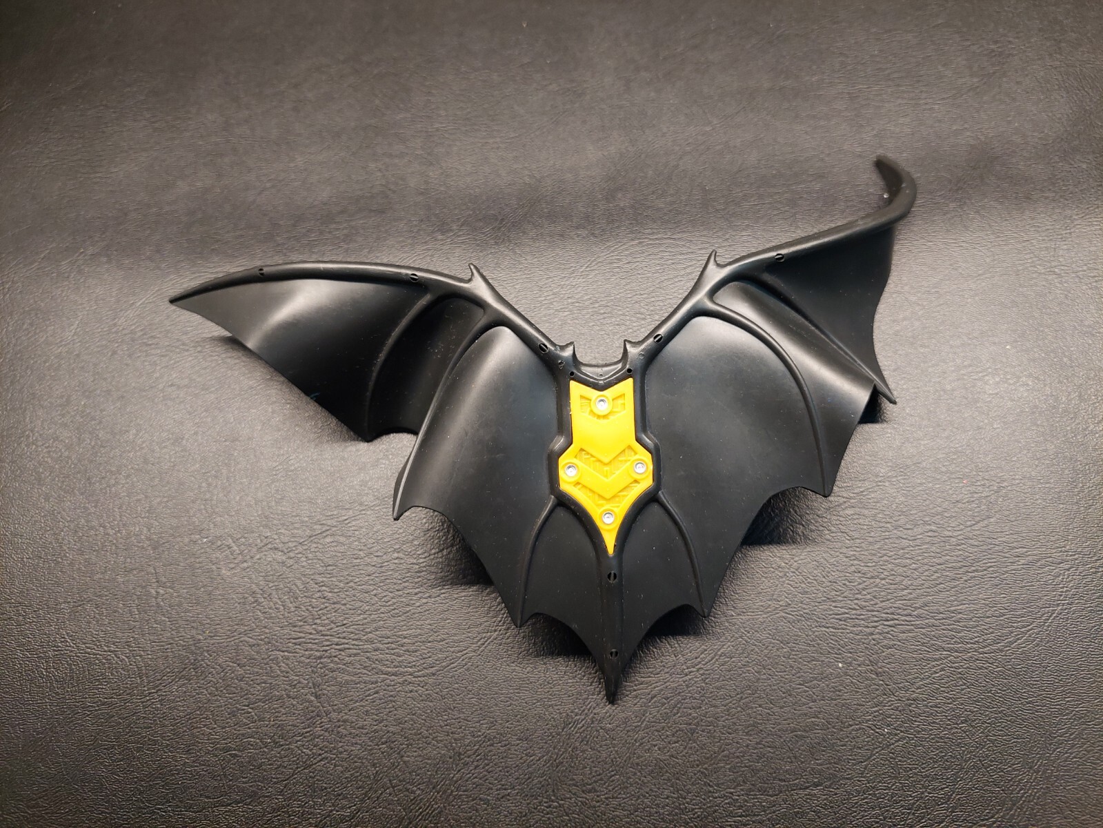 Kenner 1995 Batman Forever Attack Wing Batman Weapon Cape Wings Accessory Part