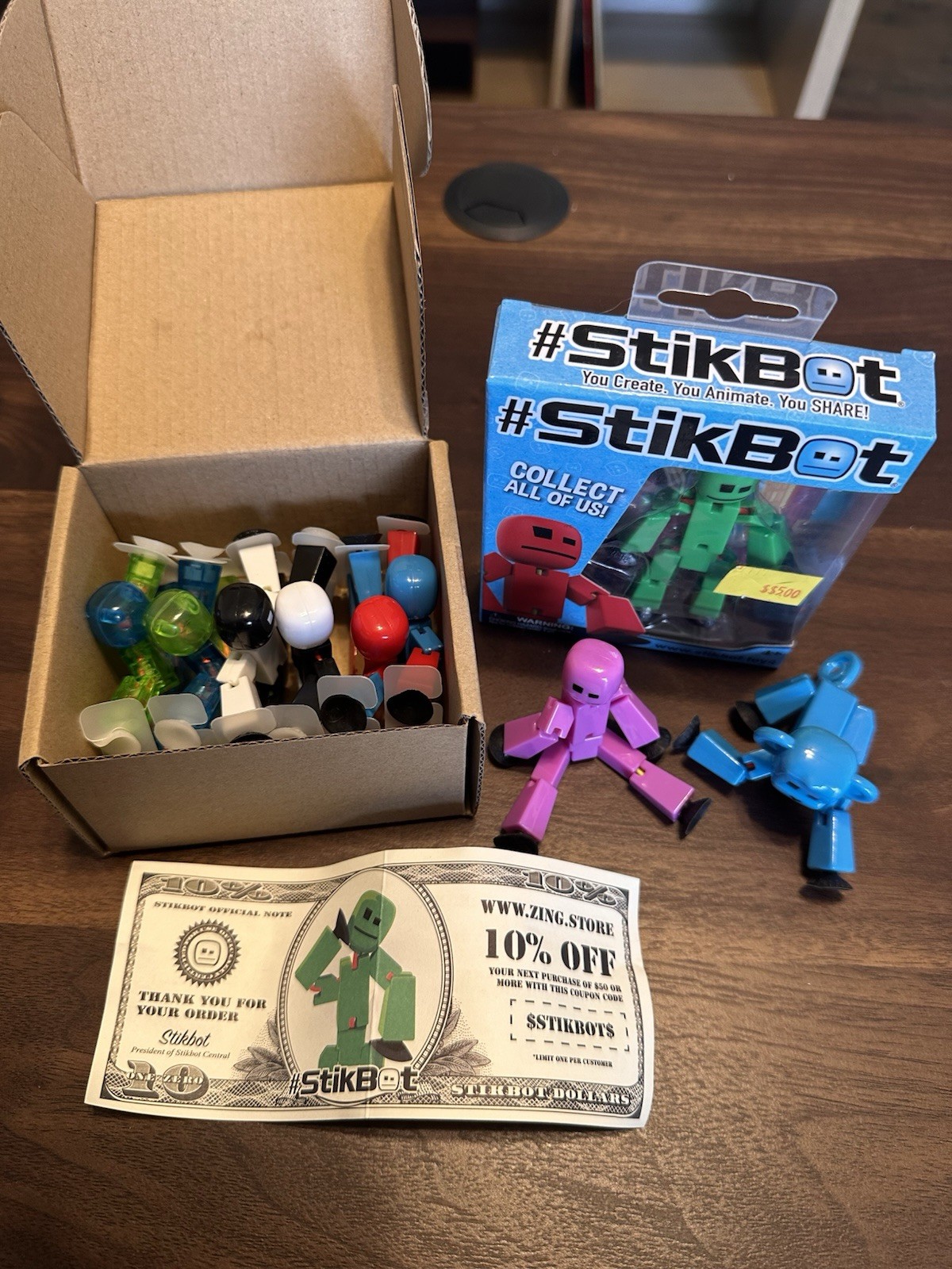 NEW Stikbot Series 4 – Color 6 Piece Posable Action Figure Set – for Stop Motion