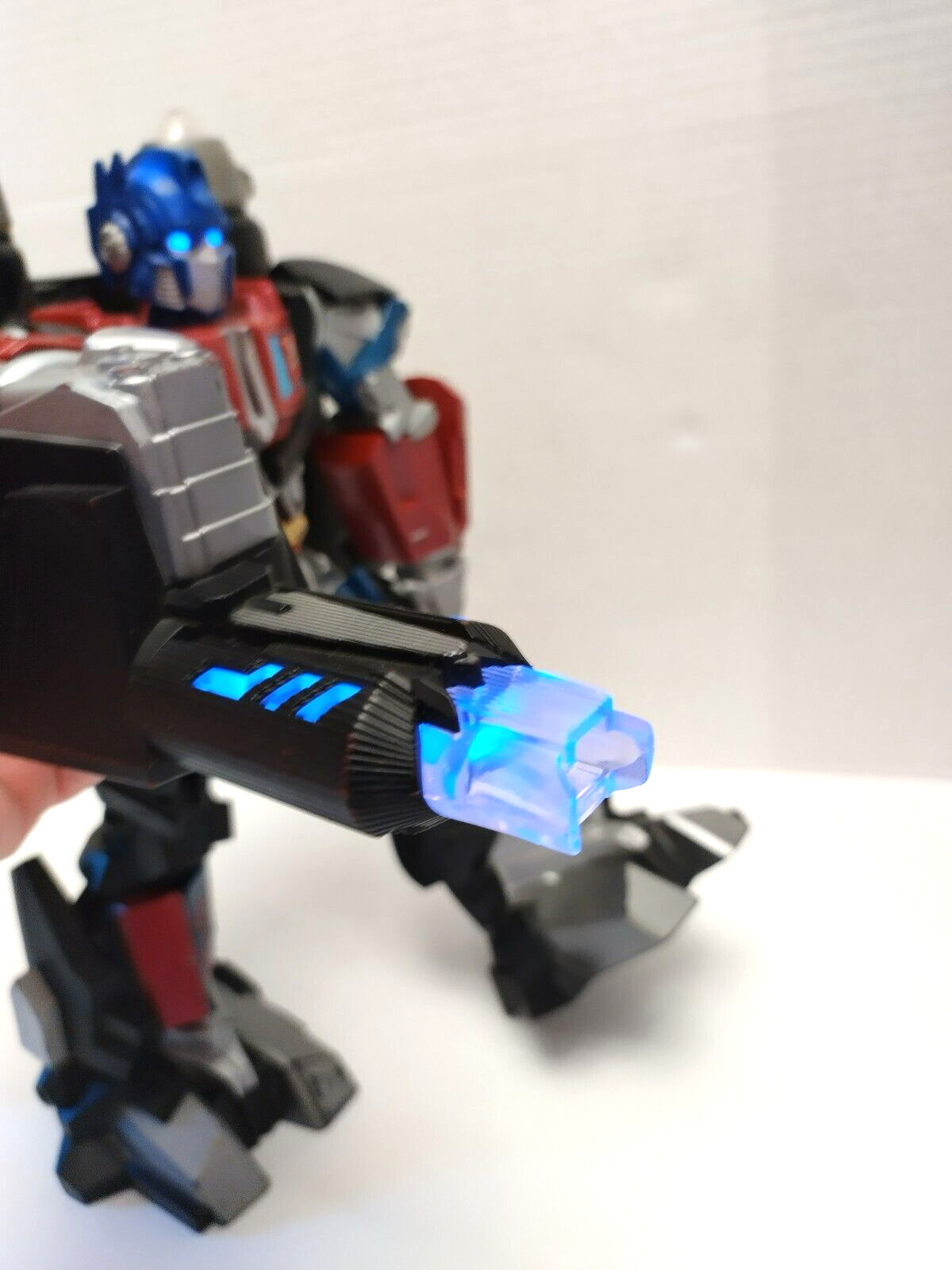 Optimus Prime Mega Power Bot Transformers Light-Up Talking 12&Prime;