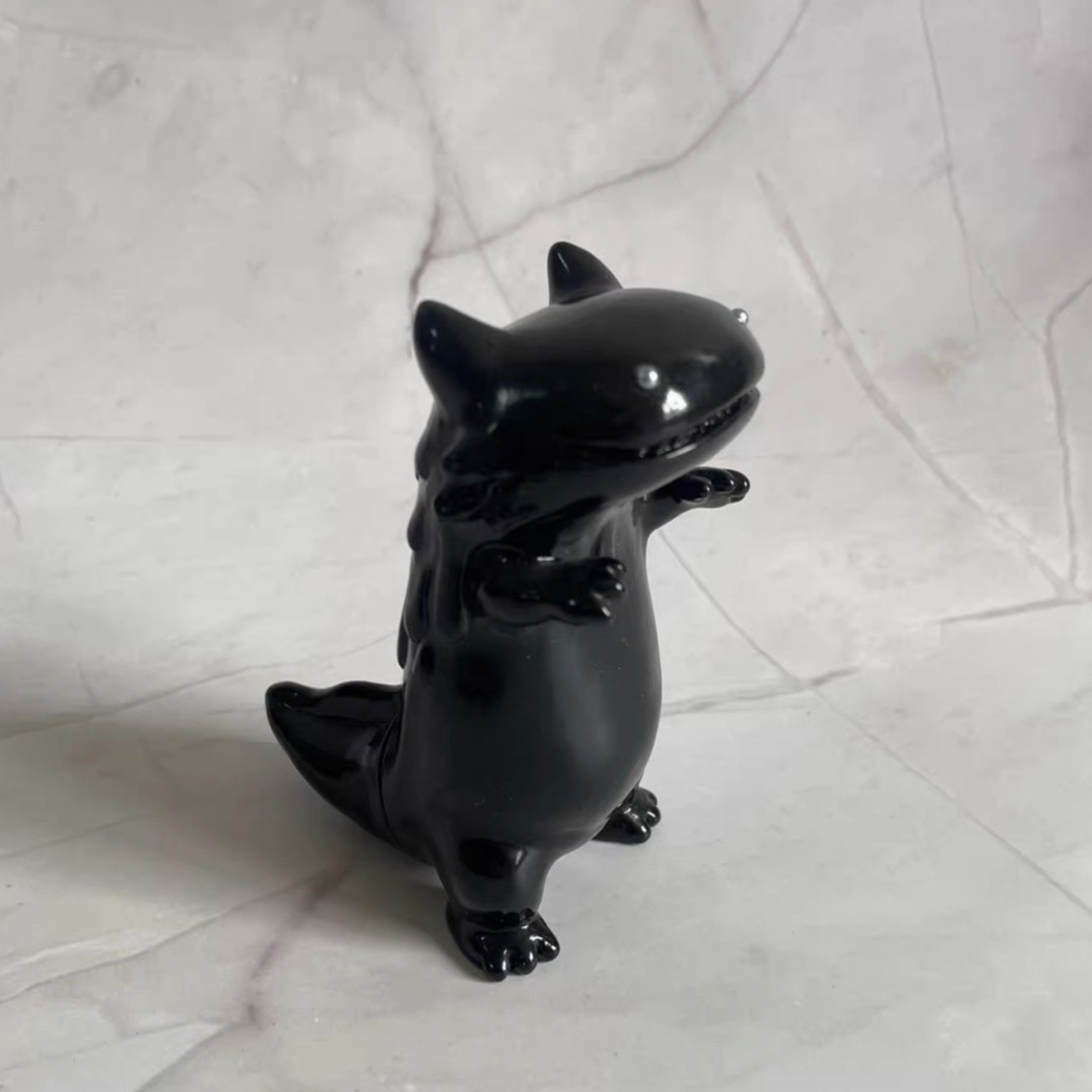 SHOKO NAKAZAWA RANGEAS×BYRON Byron T9G Black Silver Eyes Vinyl Figure SOFUBI Toy