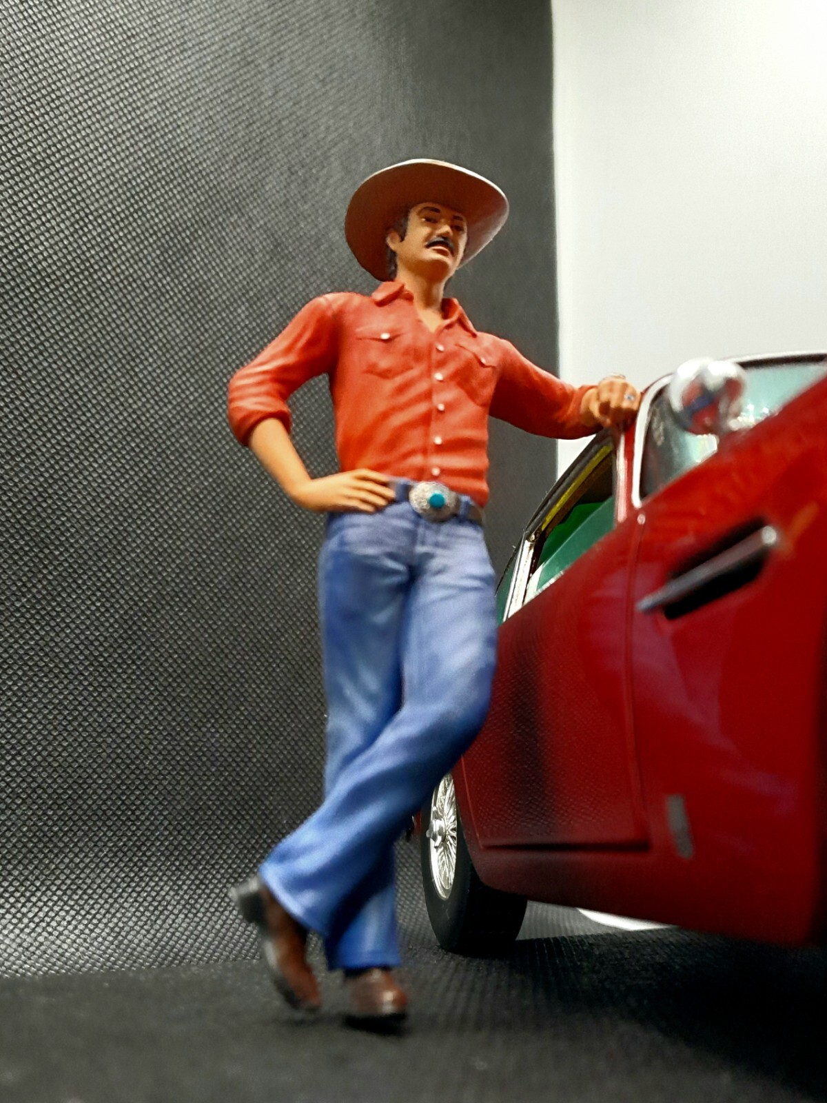 1/18 Burt Reynolds as « The Bandit » for diecast collectors