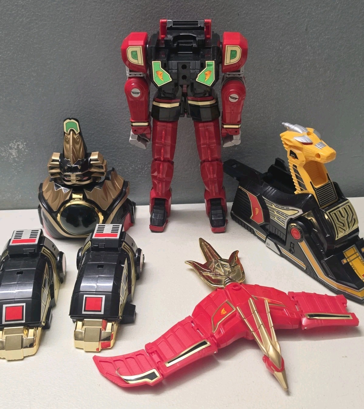 1994 Bandai Mighty Morphin Power Rangers Deluxe Thunder Megazord INCOMPLETE