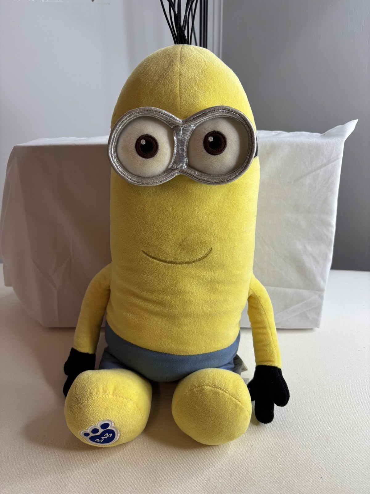 Universal Studios Exclusive Minion Mayhem 14&Prime; Kevin Plush Despicable Me