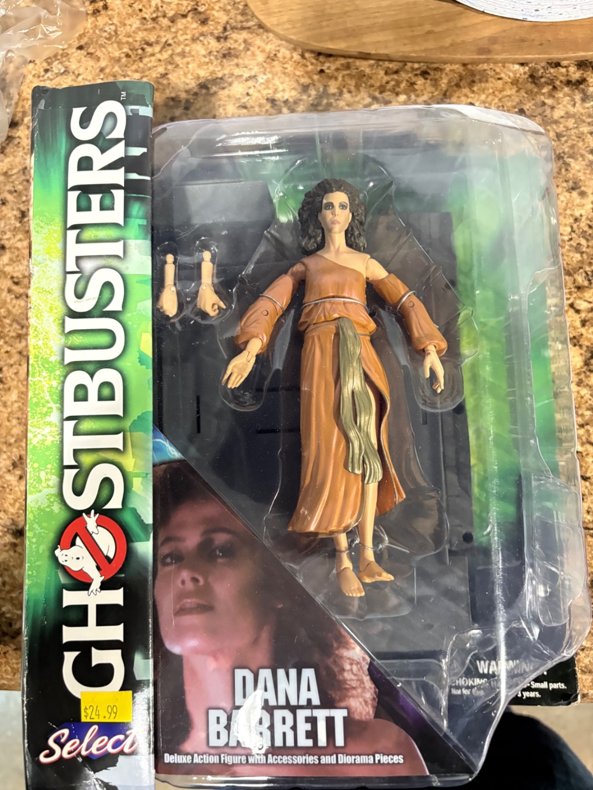 Ghostbusters Dana Barrett Action Figure with Diorama – Diamond Select Toys