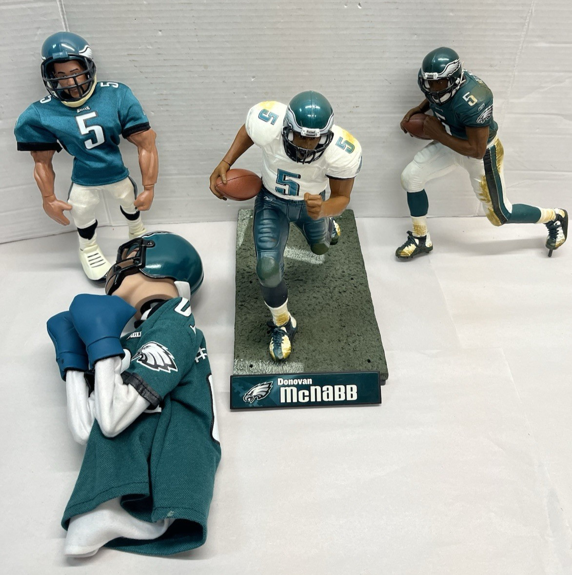 MCFARLANE NFL EAGLES DONOVAN MCNABB 12&Prime; LOOSE VARIANT & FIGURE PUPPET LOT