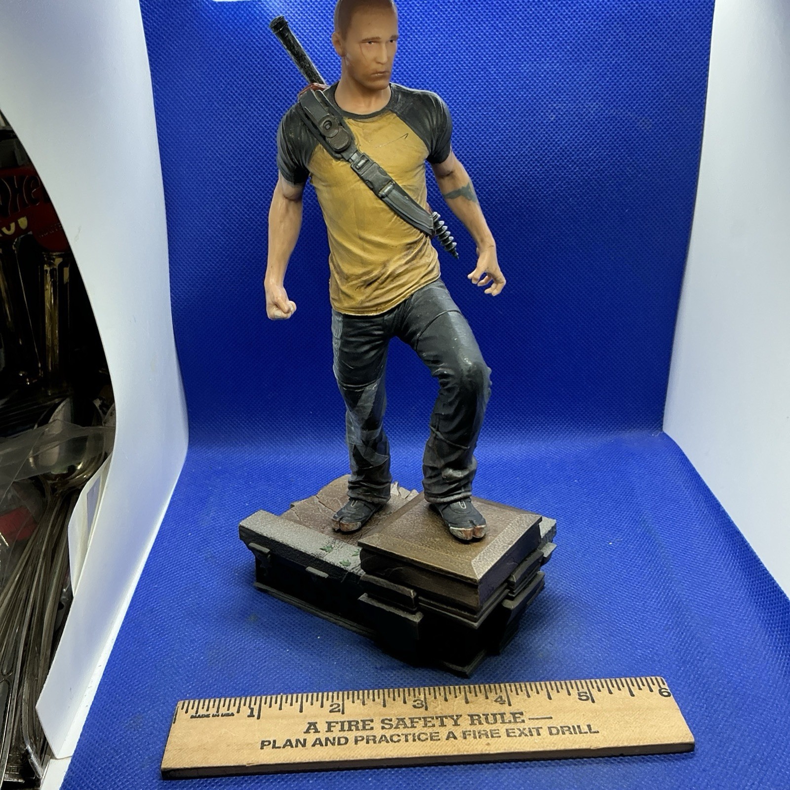 Infamous 2 Cole McGrath Figure Statue 2011 8&Prime; SCEA Sony PS3