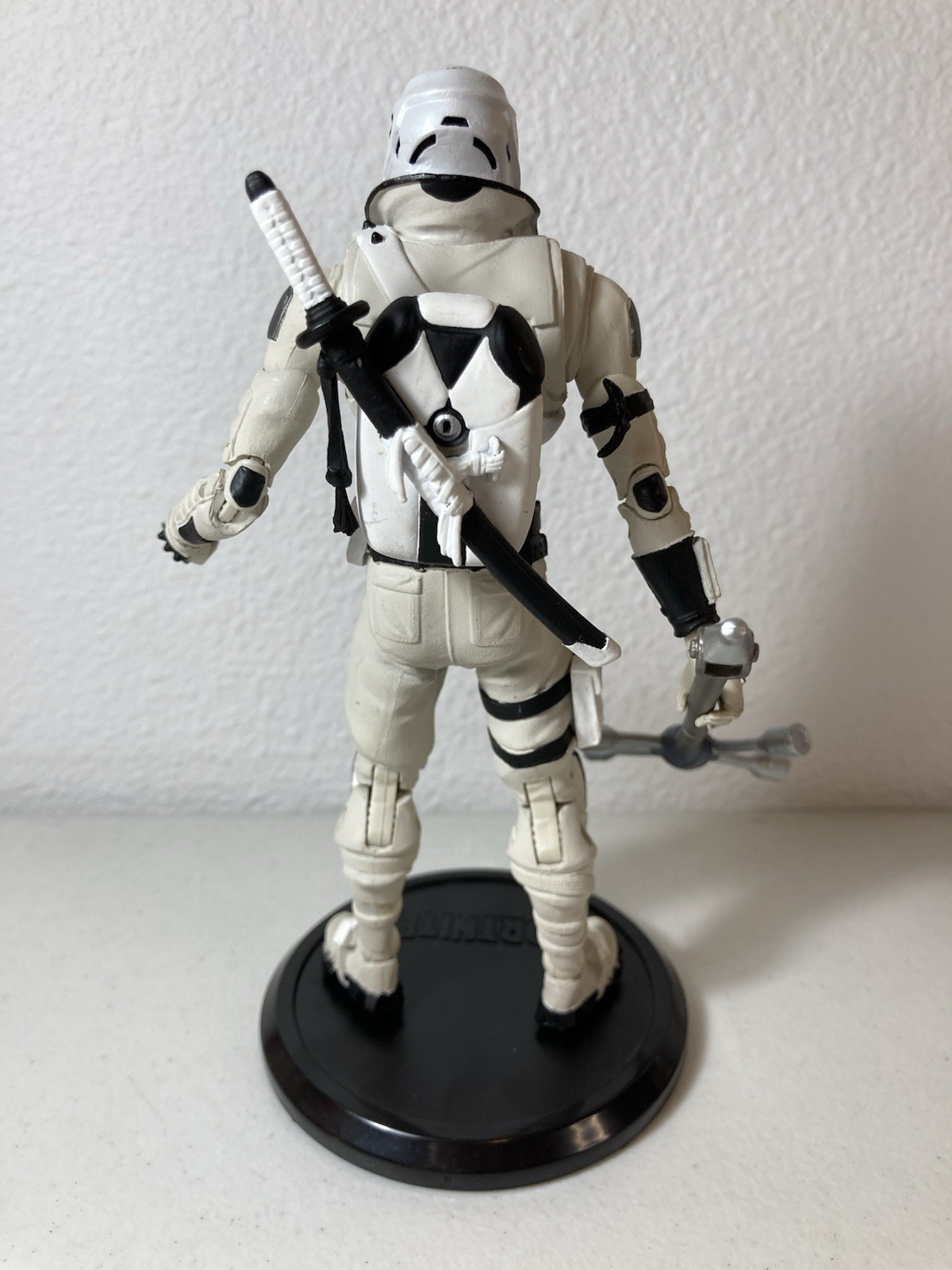 McFarlane – Fortnite Overtaker 7&Prime; Premium Action Figure W/Stand