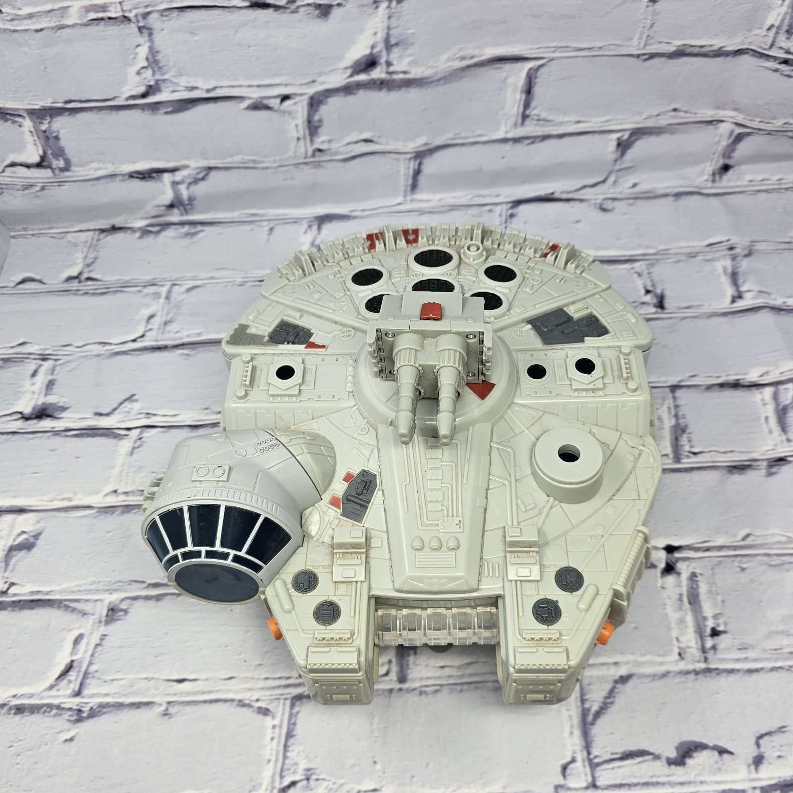 Star Wars 2011 GALACTIC HEROES MILLENNIUM FALCON Space Ship ~ Not Complete