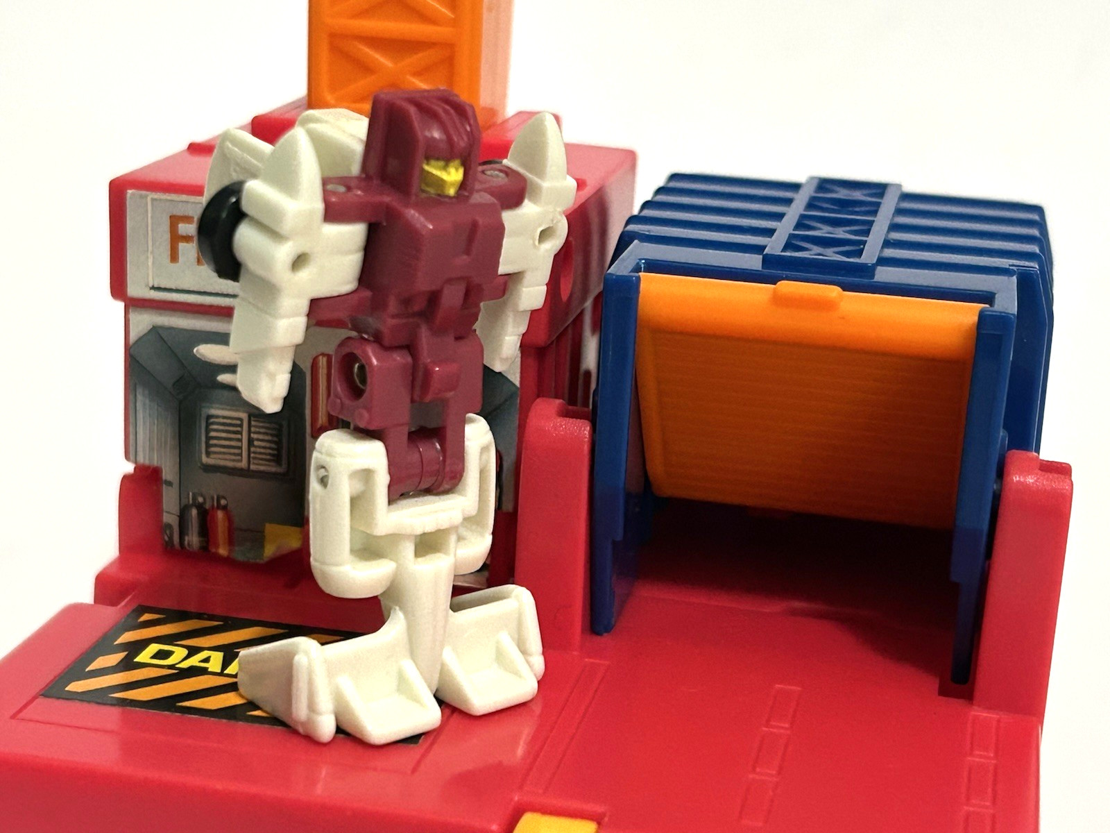 “Transformers” Hot House – Micromaster Fire Station, G1 complete