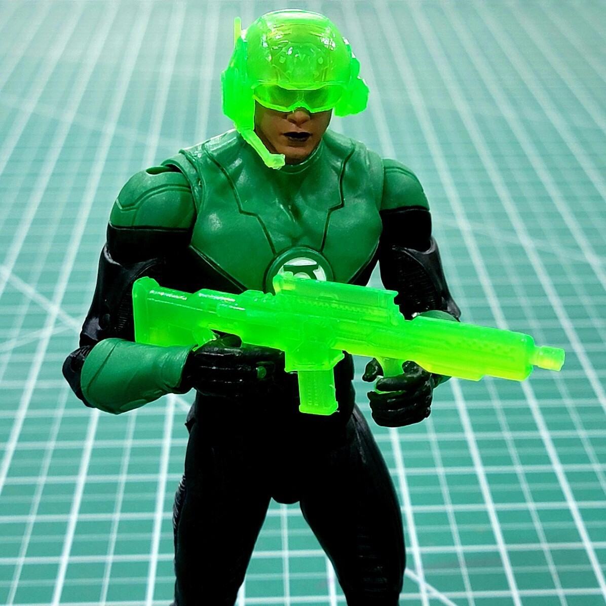 Custom Resin GL constructs for 6in. figure 1:12 Green Lantern helmet rifle