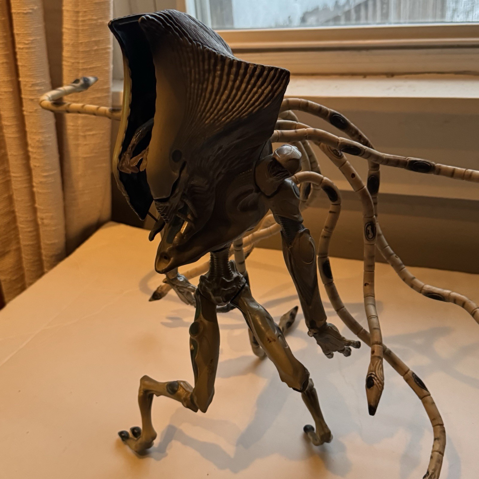 1996 ID4 Independence Day Alien Supreme Commander Action Figure 14”