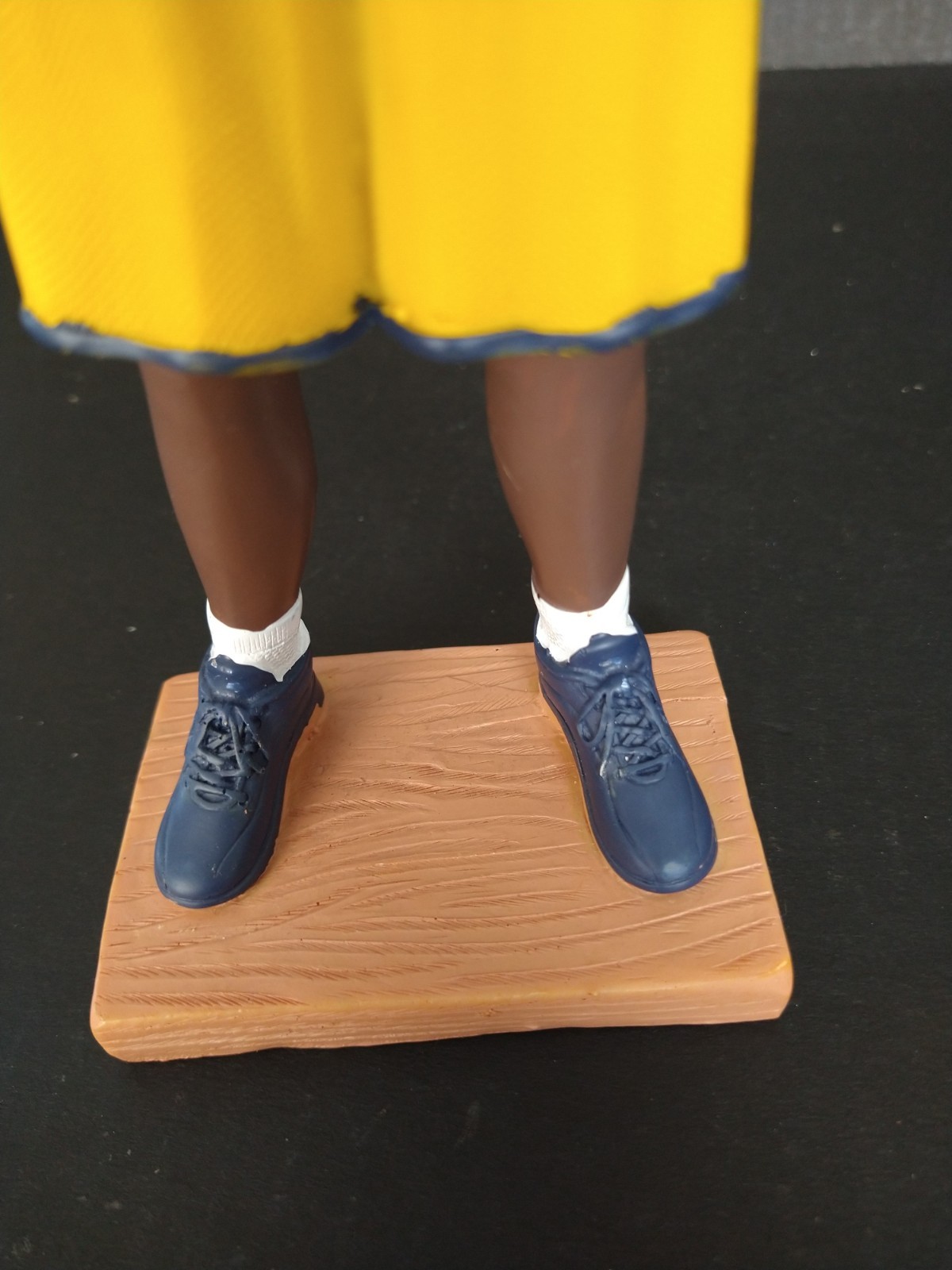 NBA SuperStar LeBron James Statue Figurine By Ganlai 10&Prime; Tall Los Angeles Lakers