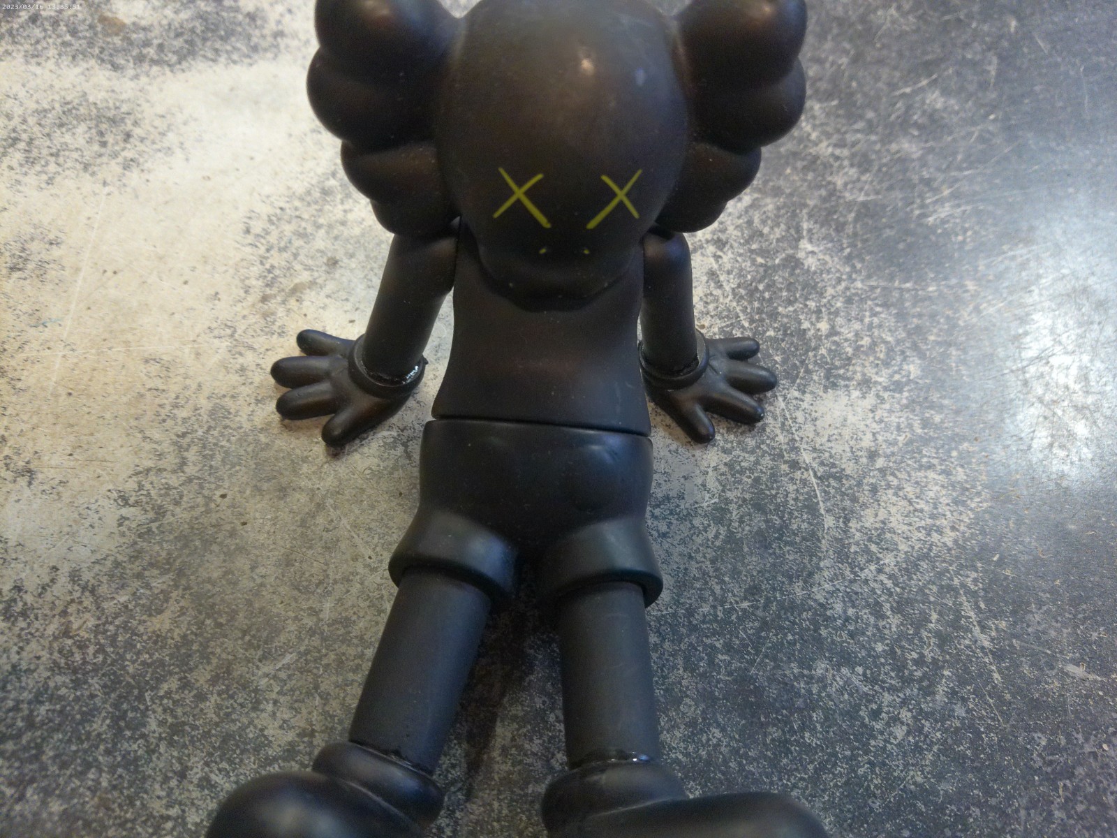 Kaws Replica Figure Sitting-back