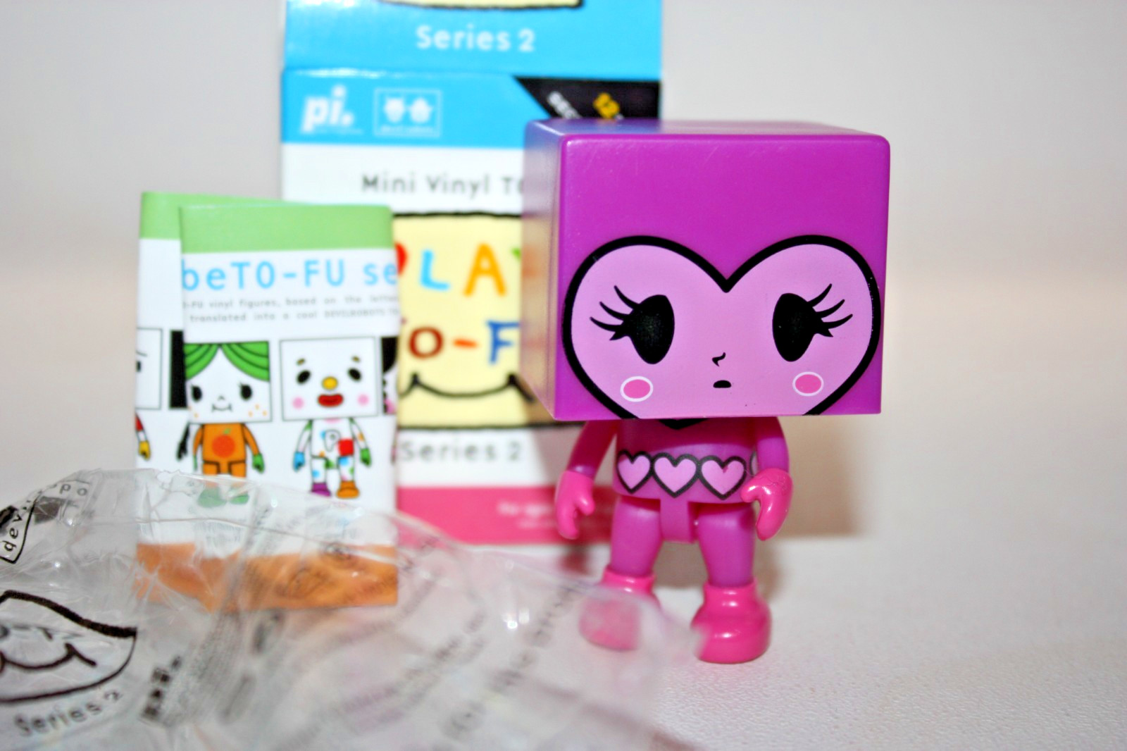 PLAY TO-FU OYAKO VALENTINE LOVE DEVILROBOTS 2009 BEARBRICK MEDICOM ART TOY