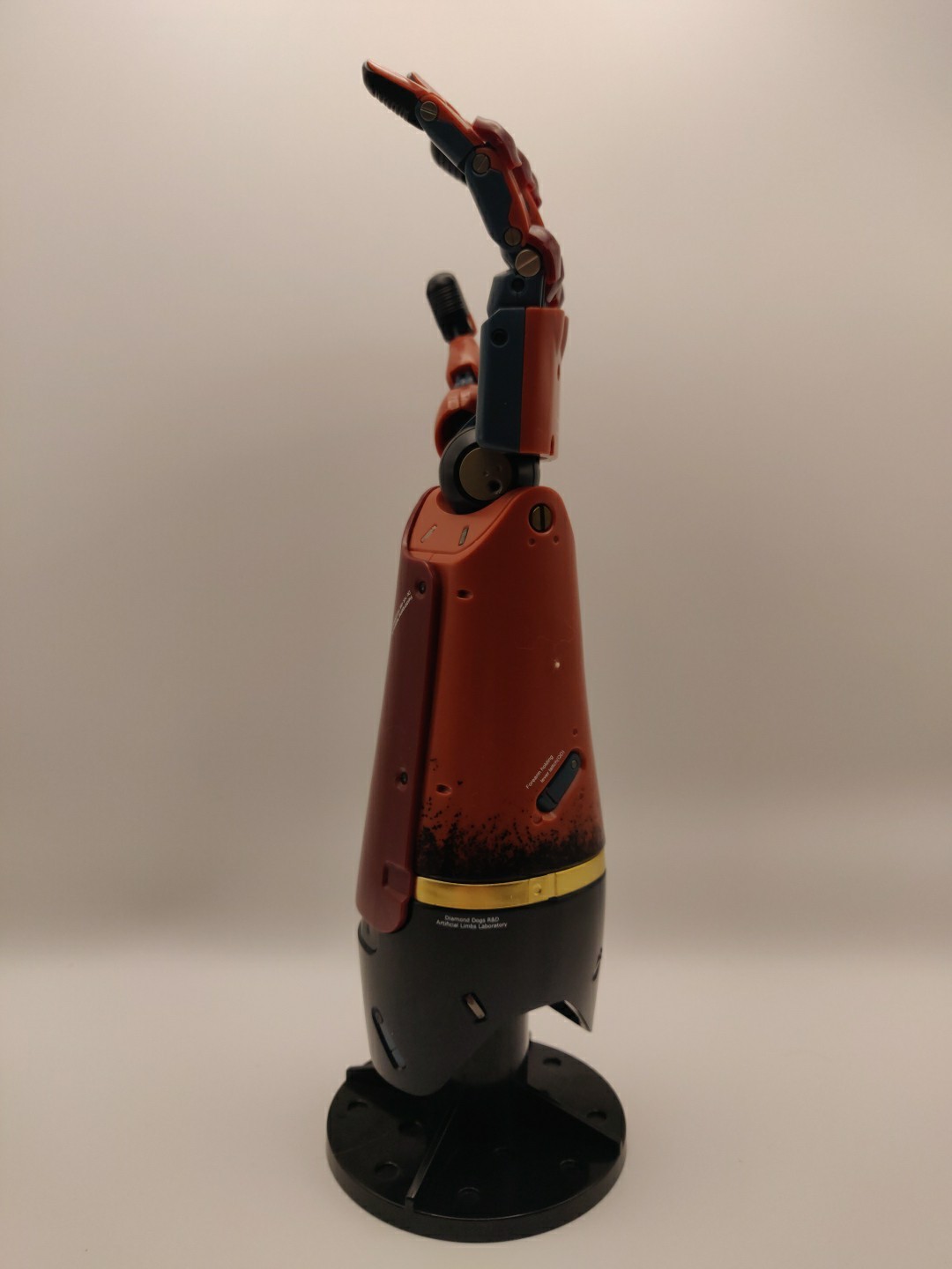 Konami Metal Gear Solid V The Phantom Pain Bionic Arm Figure