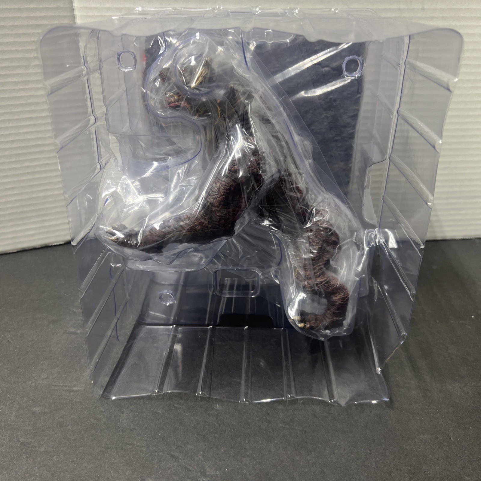 Ghostbusters Zuul Deluxe 1:8 Scale Soft Vinyl Figure Terror Dog Star Ace Toys