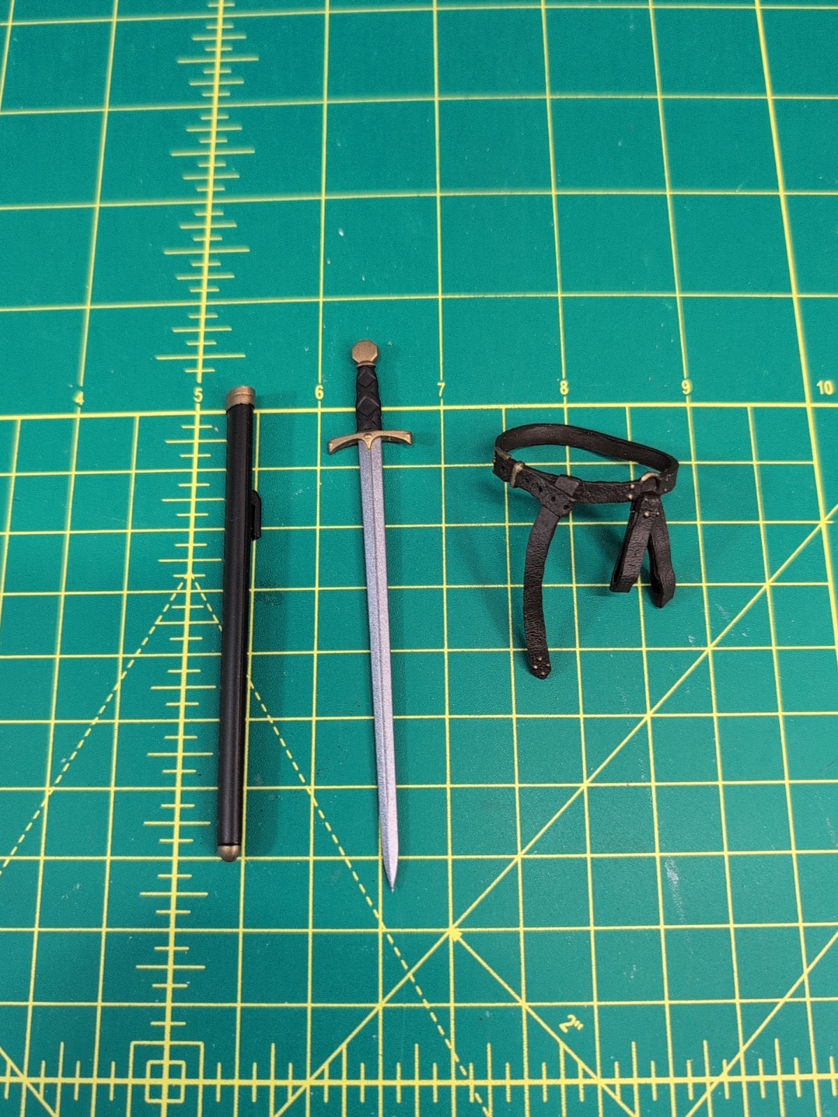 Mythic Legions Brown Leather Armory Knight « SWORD & SHEATH w/LEATHER BELT » *NEW*