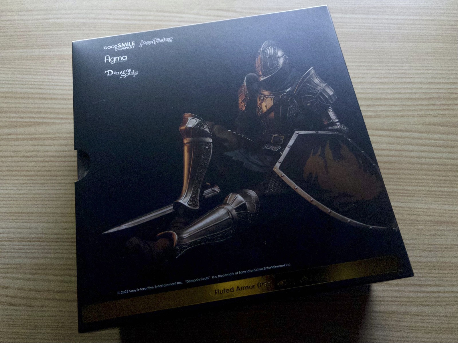 Max Factory Figma 590 Demon&rsquo;s Souls Fluted Armor Deluxe Edition Action Figure