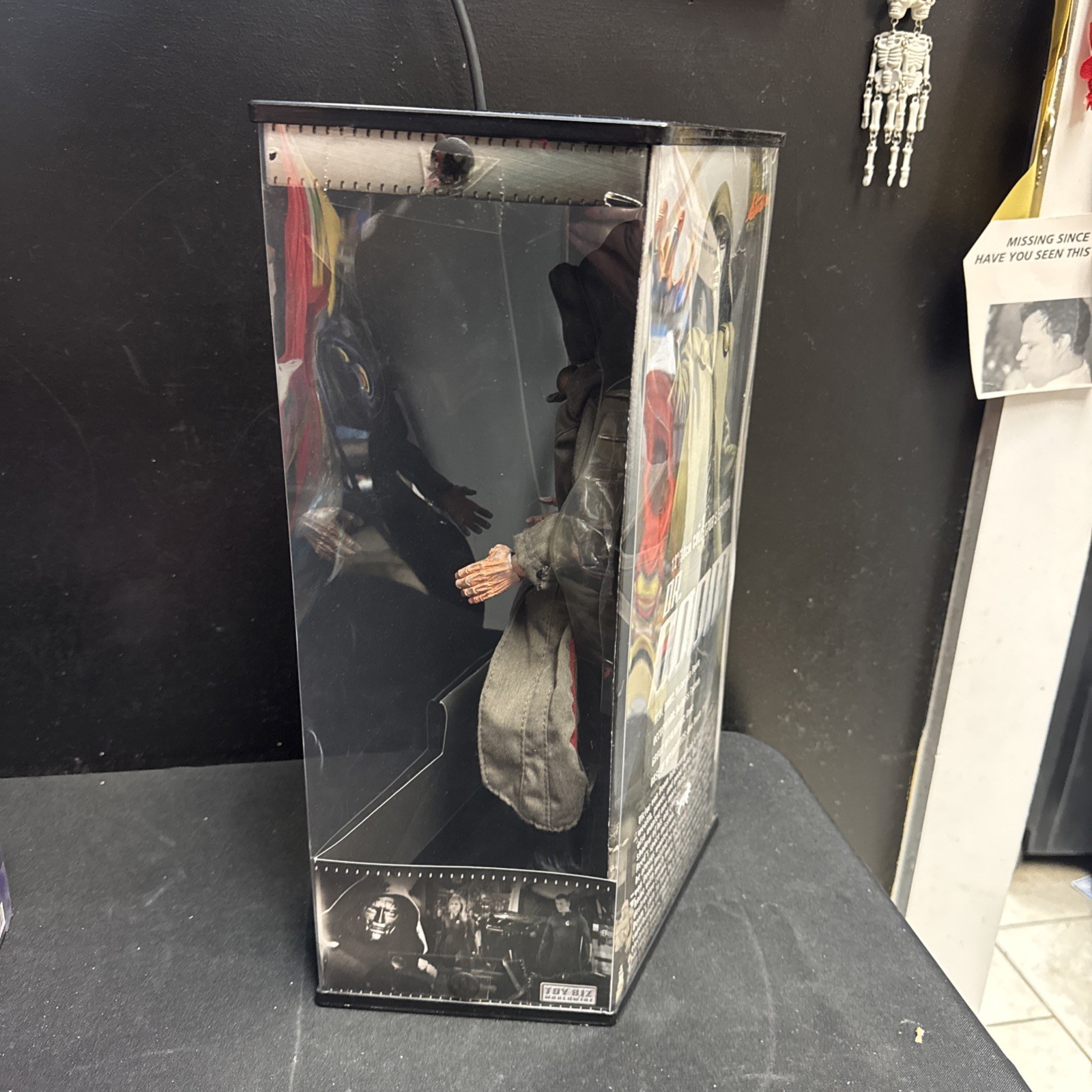 TOYBIZ MARVEL STUDIOS DR. DOOM 12&Prime; COLLECTOR&rsquo;S EDITION FIGURE