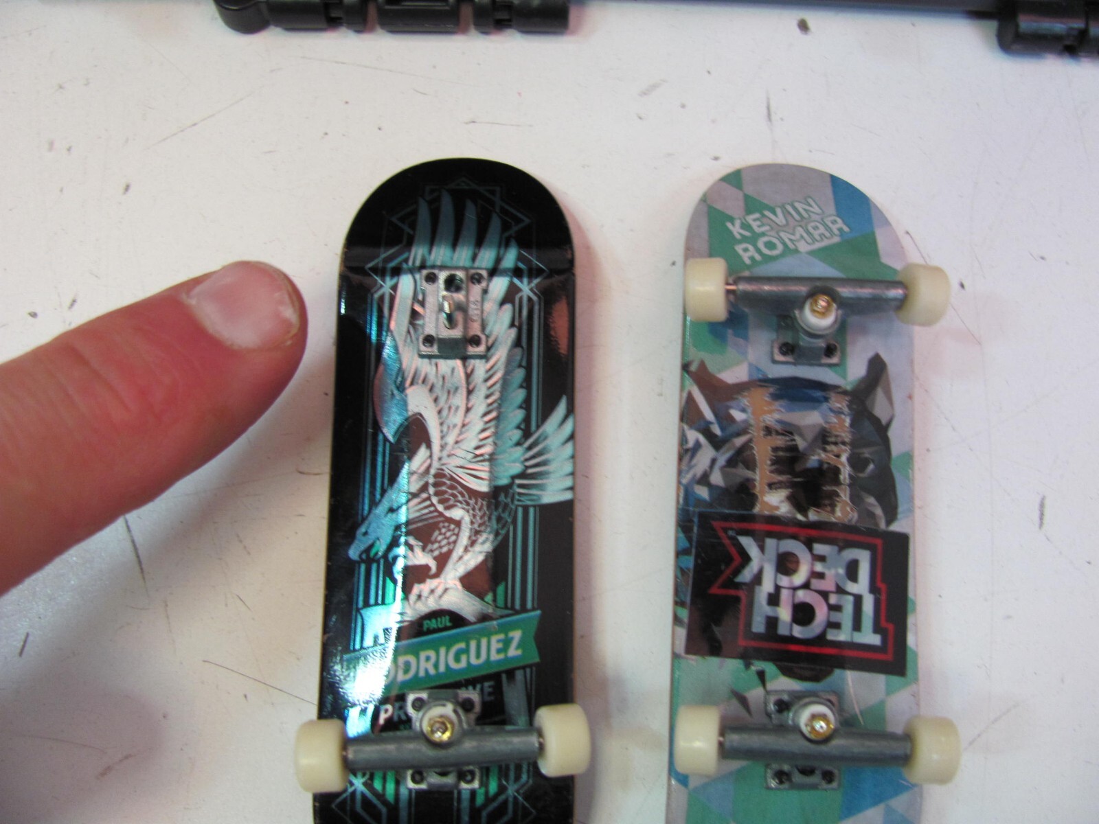 TECH DECKPLAY AND DISLAY TRANSFORMING CASE AND 2 EXTRA BOARDS. RODRIGUEZ ROMAR