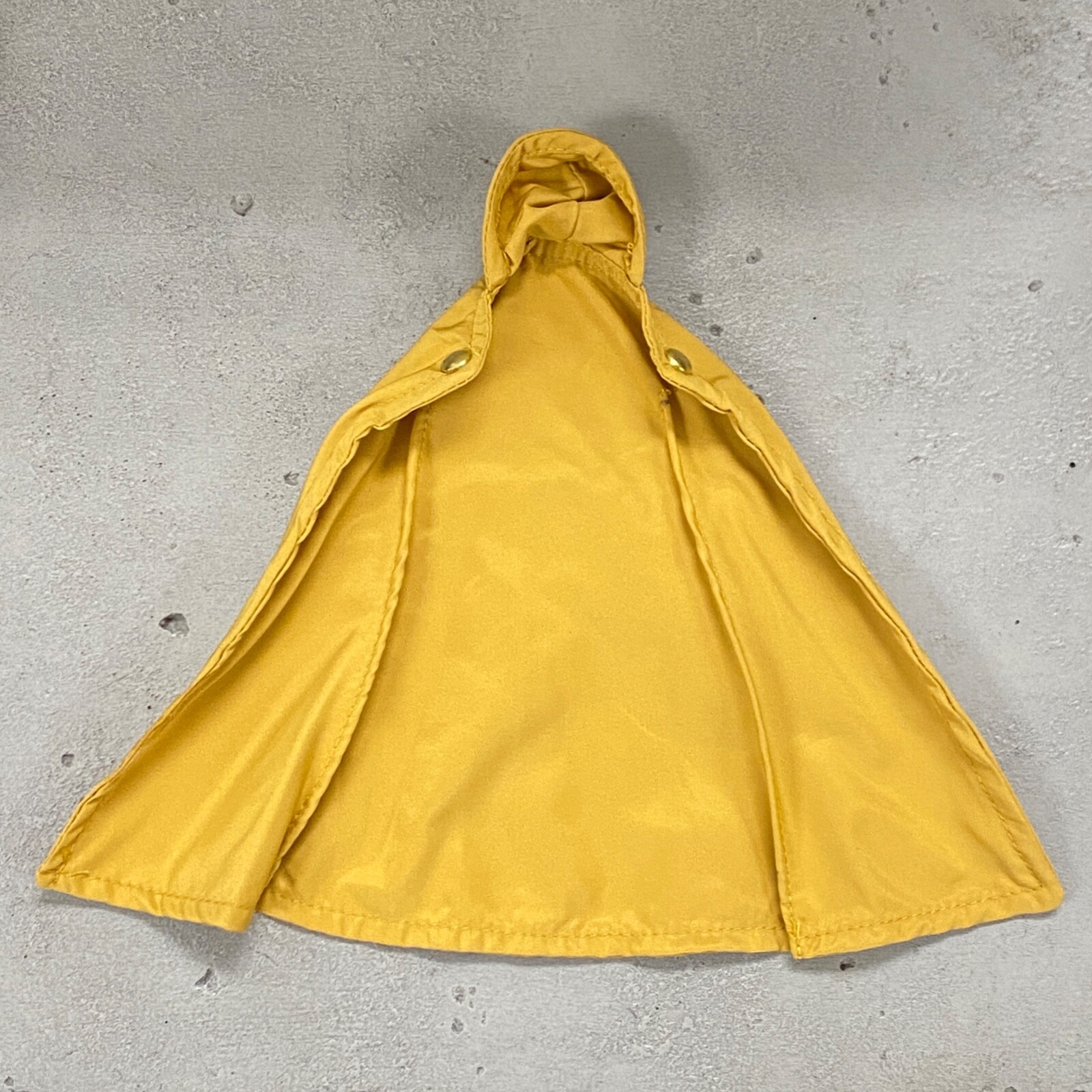 SU-MF-C-CMBKAD: 1/12 Yellow Wired Hooded Cape for McFarlane Comic Black Adam