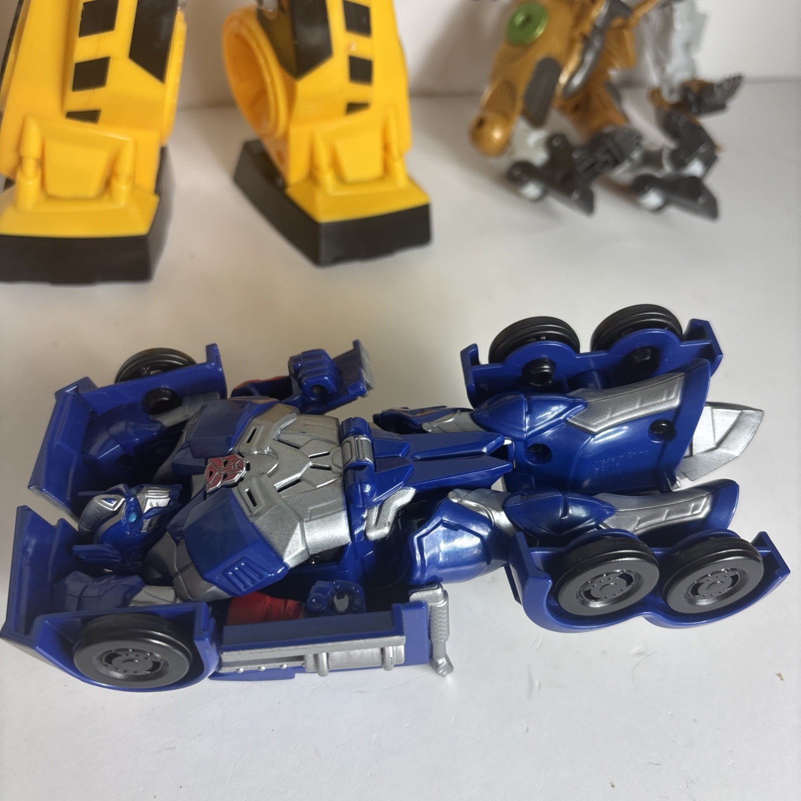 Transformers Lot W/ Bumble Bee Robot Figure Hasbro 10&Prime; Lights Sounds 2012