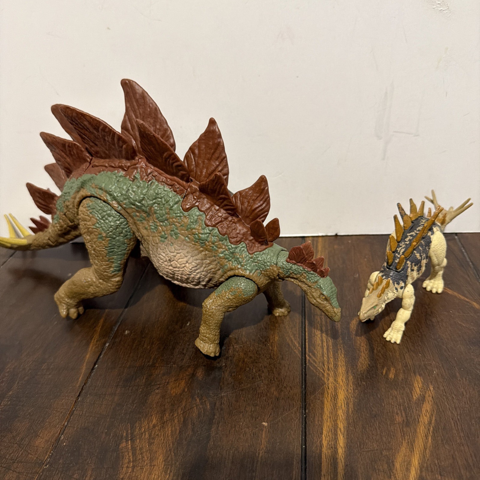 Jurassic World Legacy Collection Stegosaurus Action Figure Toy 13&Prime; Jurassic Park