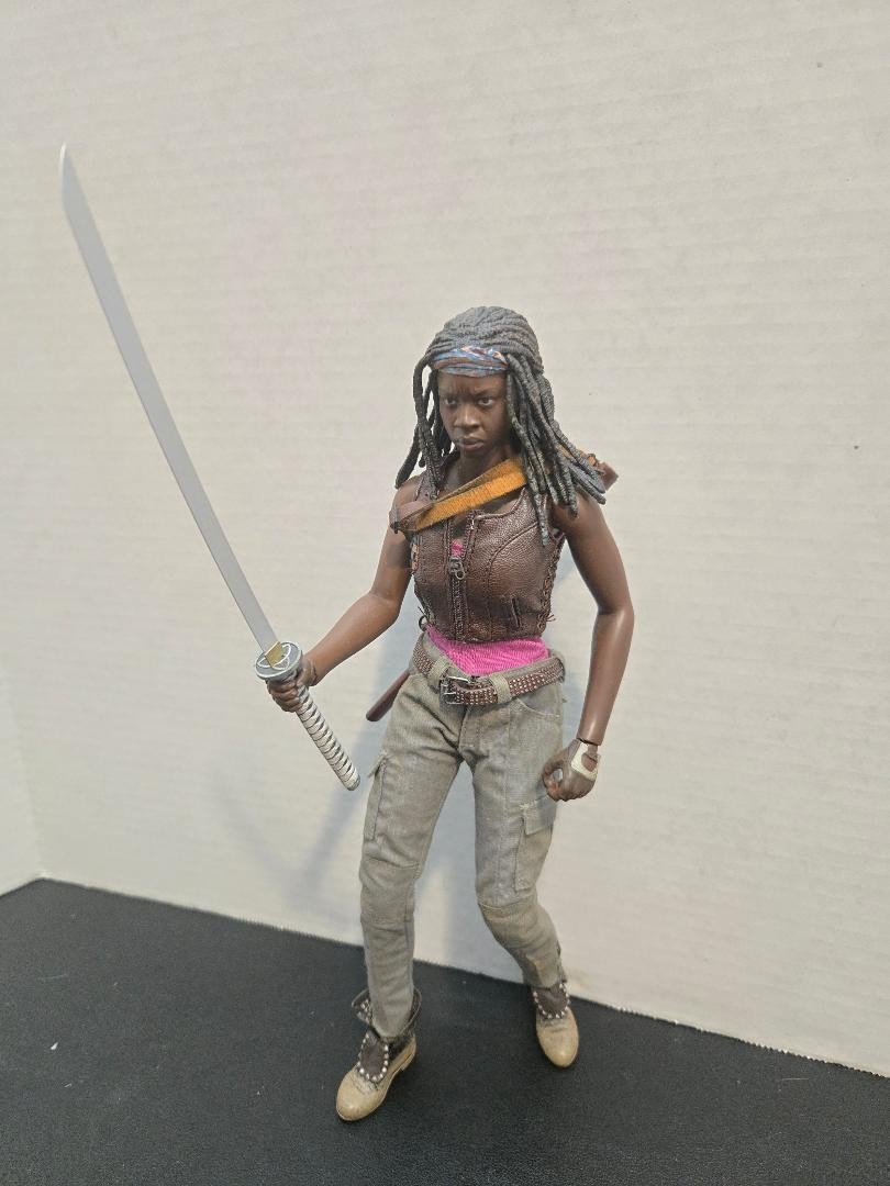 CUSTOM Redman – The Walking Dead – MICHONNE 1/6 Scale Figure. Great figure!