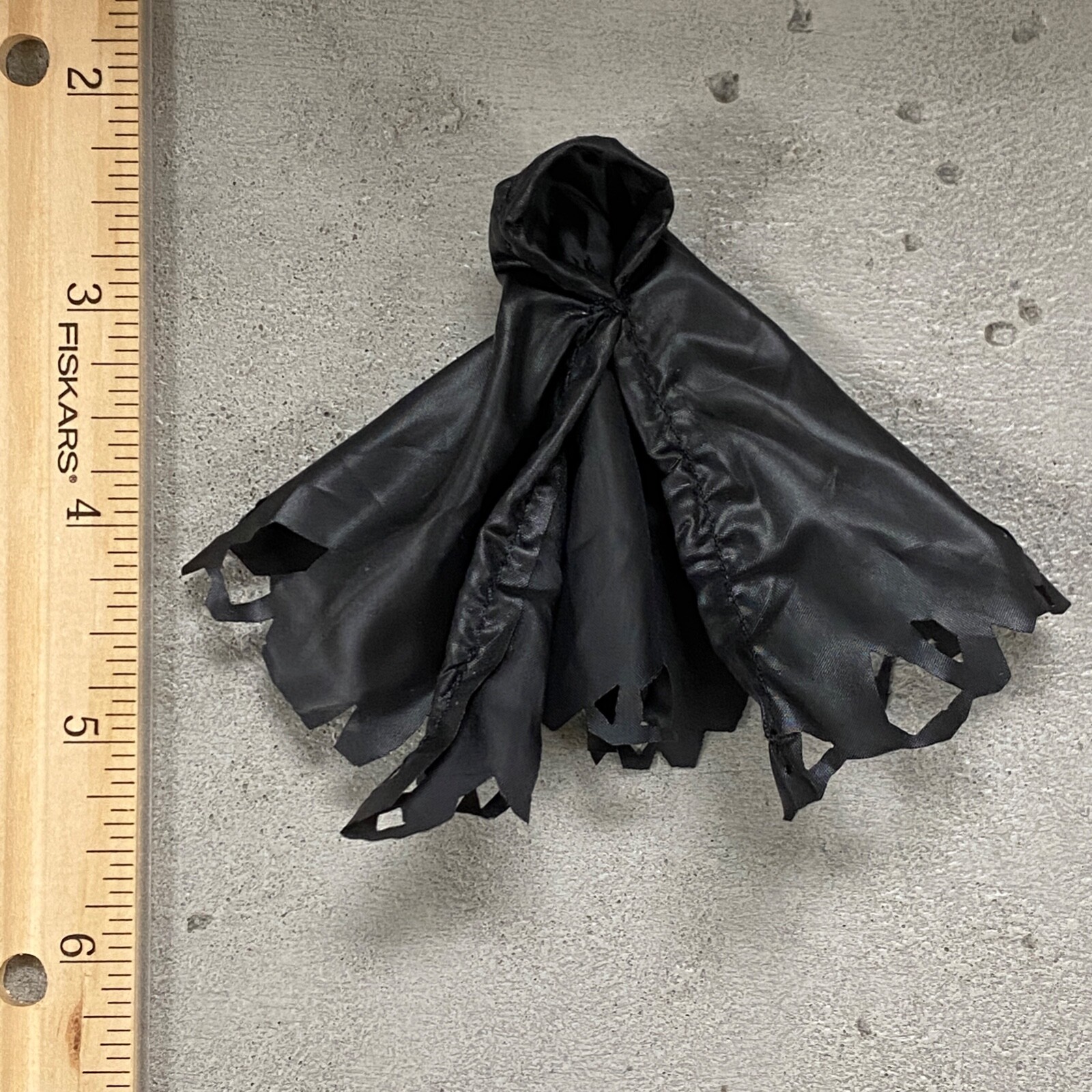 SU-375-HC-BK: Black Wired hooded cape for 3.75&Prime; Acid Rain Star Wars (No Figure)