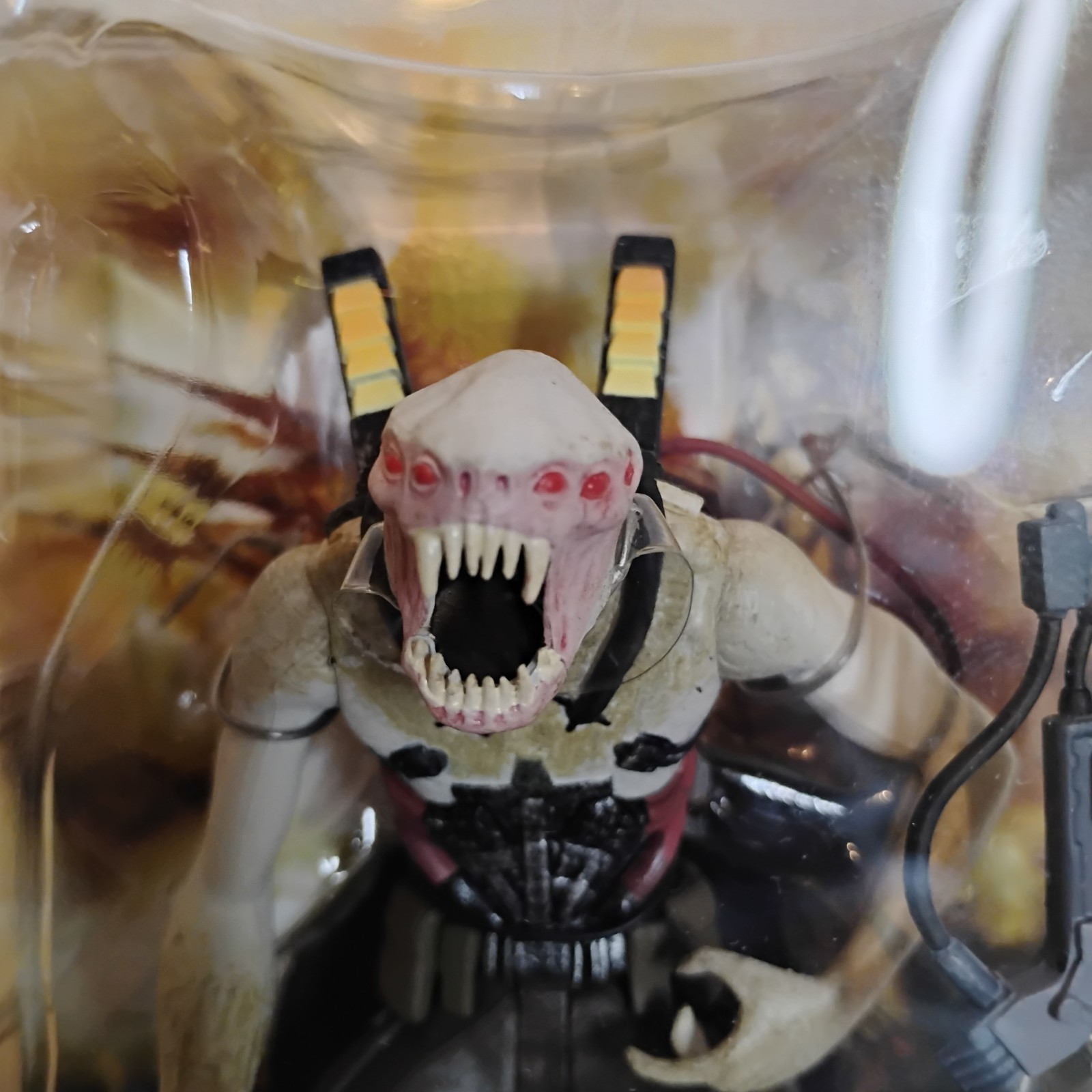 PlayStation 3 Resistance 2 Collector&rsquo;s Edition Chimera Hybrid Action Figure