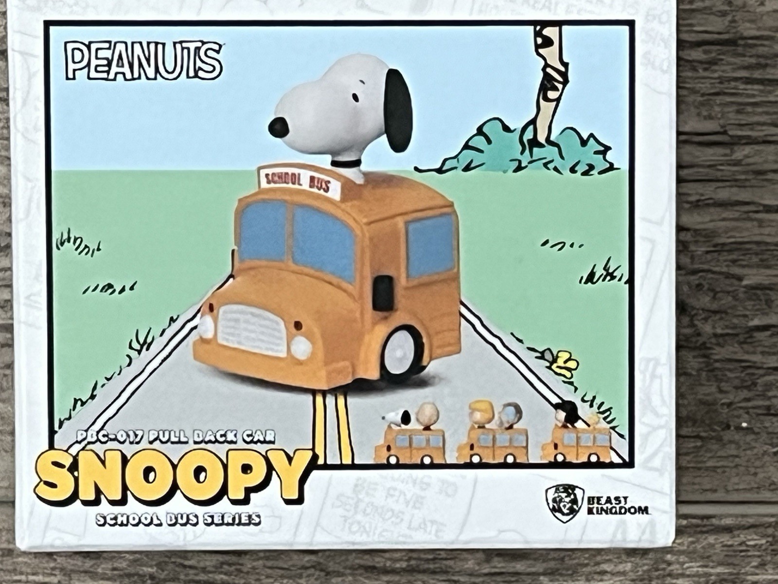 UNOPENED SEALED BOXES Beast Kingdom Snoopy School Bus Series Pull Back Cars