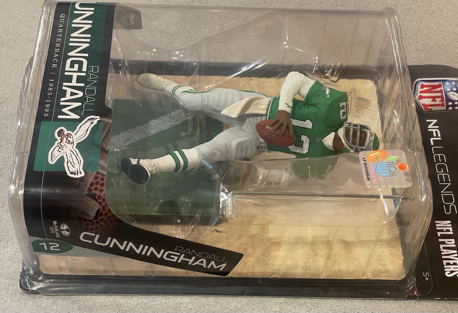 McFARLANE NFL LEGENDS PHILADELPHIA EAGLES RANDALL CUNNINGHAM FIGURE SERIES 5