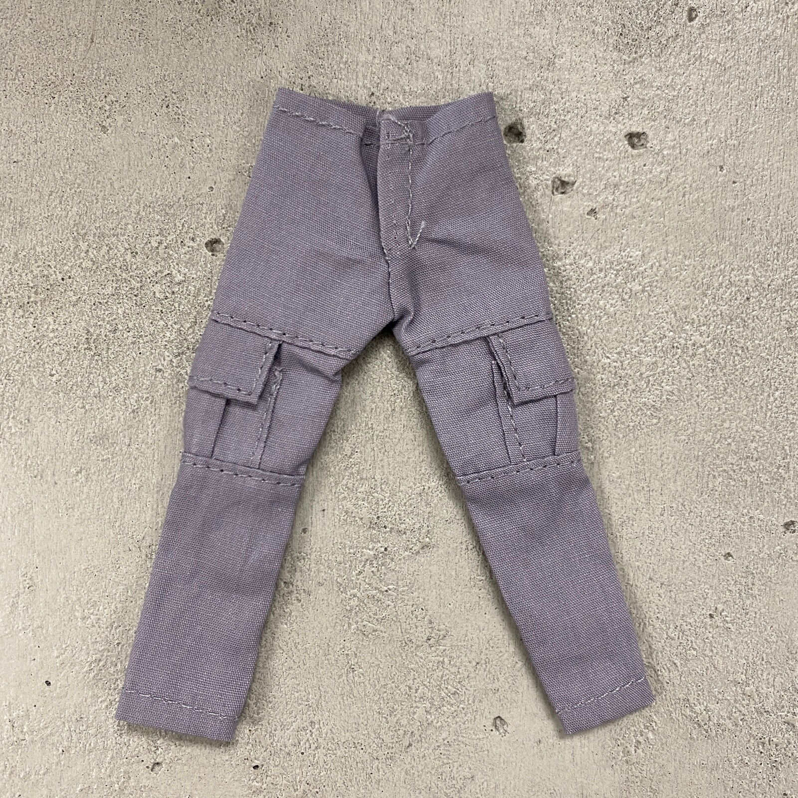 SU-CGS-GRY: 1/12 Slim Grey Cargo Pants for Mezco Marvel Legends Nota Slim Body