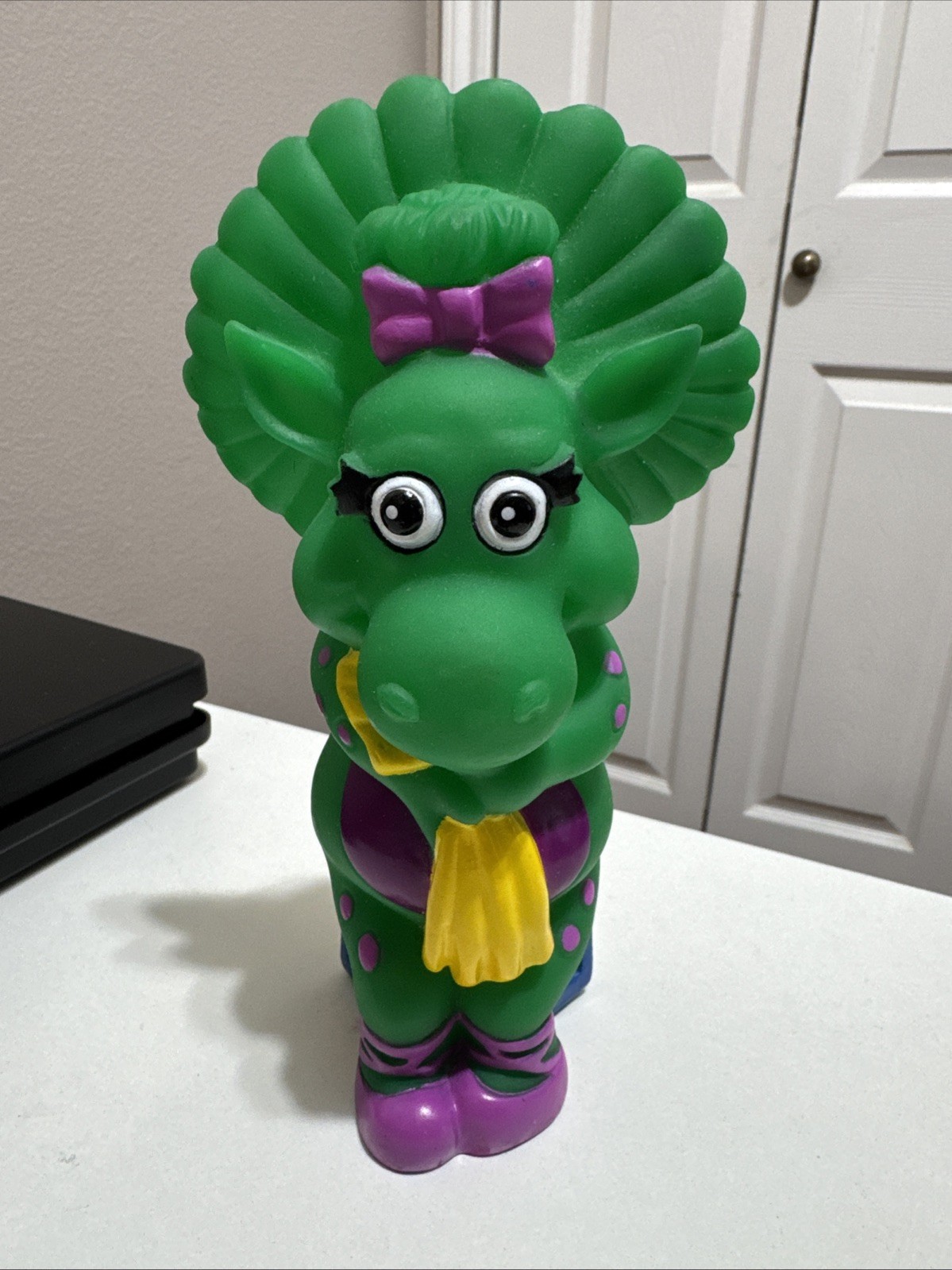 Vintage 1992 Barney Baby Bop 7&Prime; Plastic Piggy Coin Bank The Lyons Group