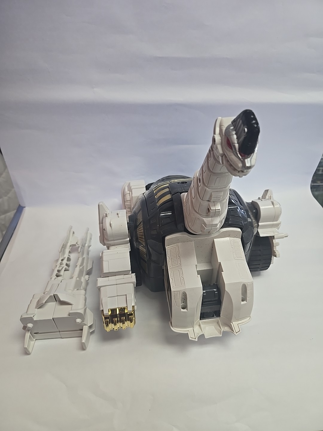 Legacy Titanus Carrier Zord – Bandai – Power Rangers – Incomplete