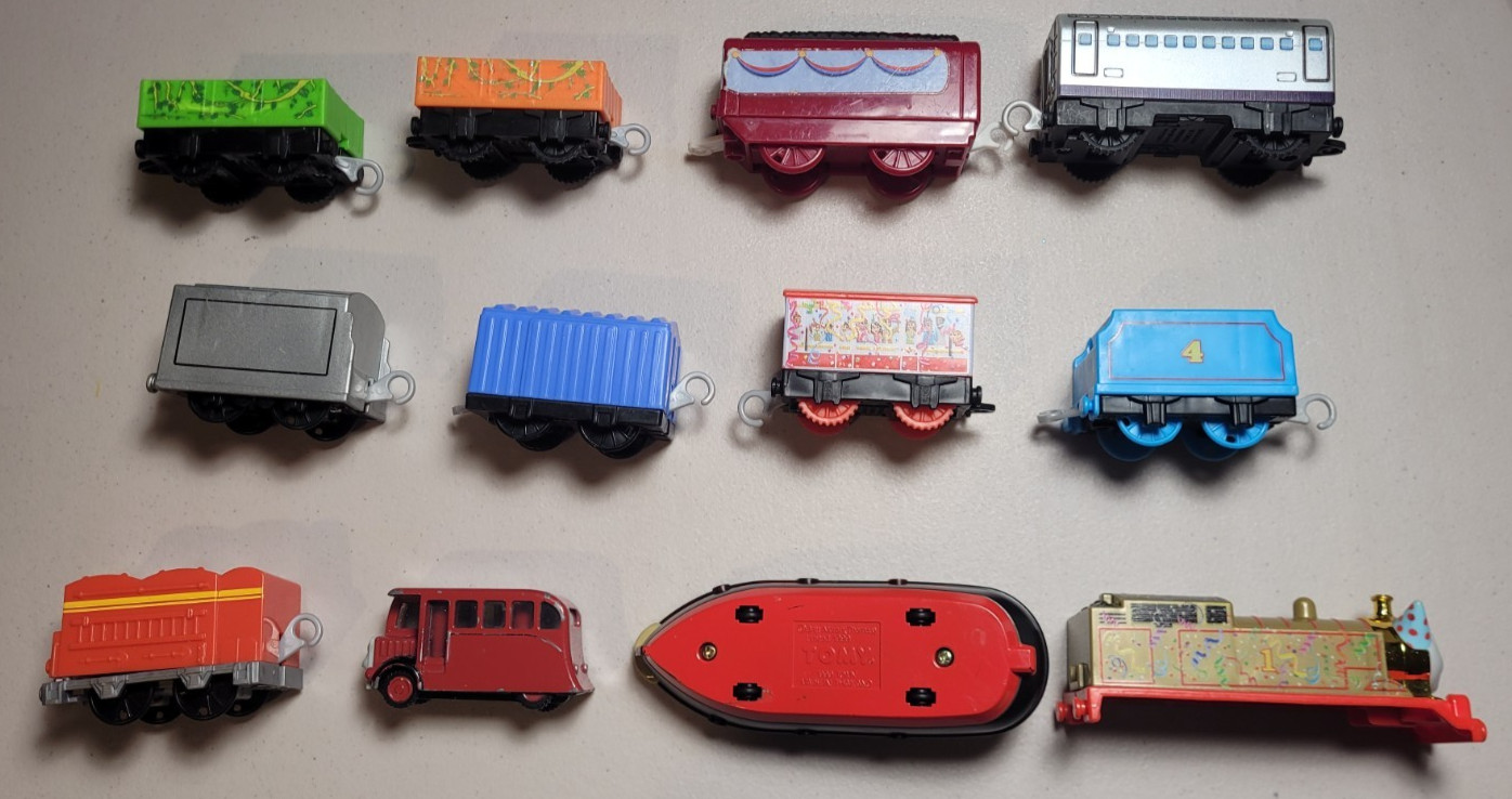 THOMAS & Friends Motorized Train Engines / Cars YOU PICK (Please Read Descript)