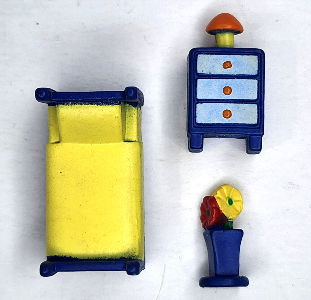2001 Animal Crossing My House Blue Bed Dresser Table Furniture Lot of 3 Figures