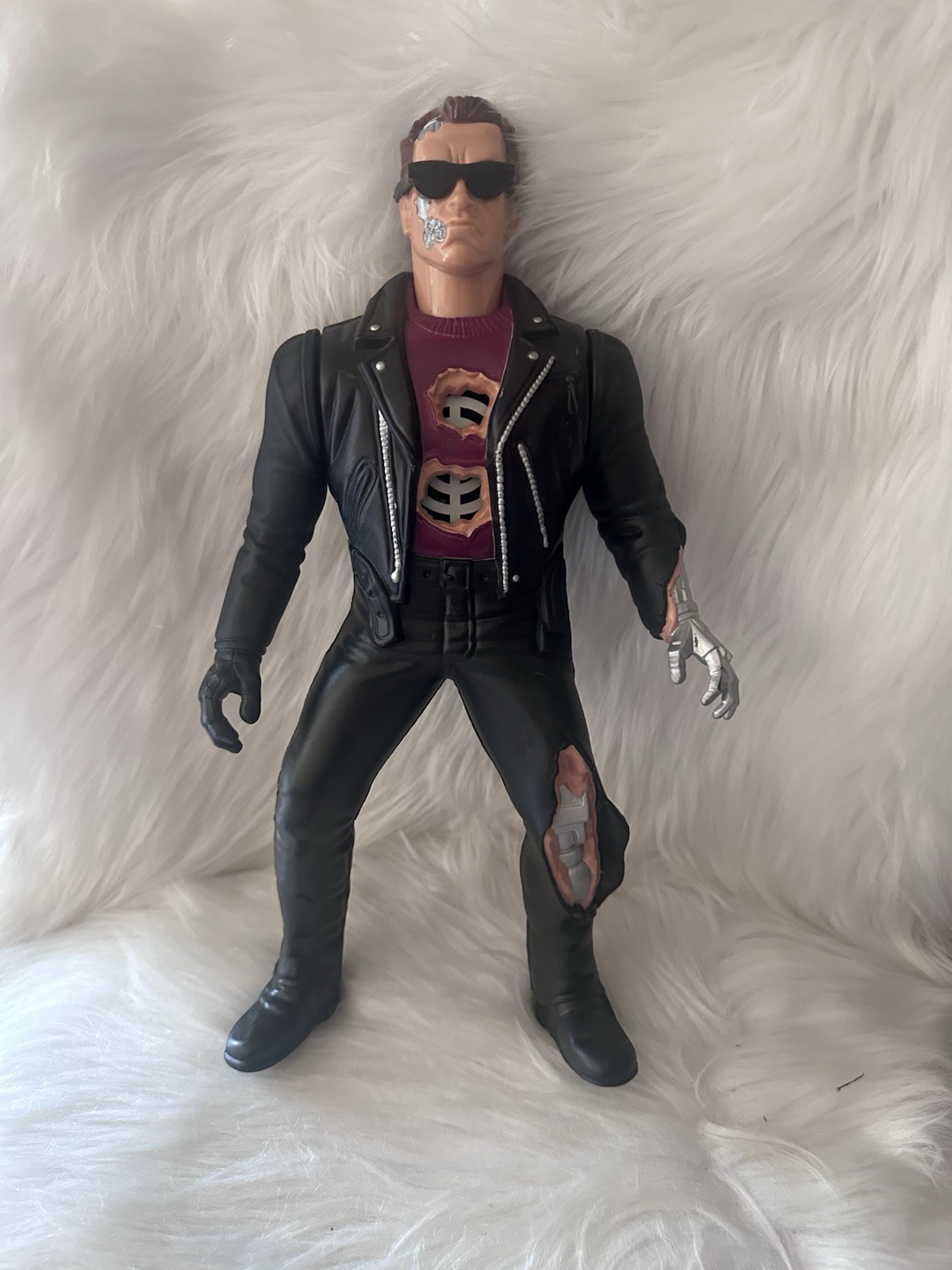 Terminator 2 The Ultimate Terminator Battle Action Figure ( Missing Blaster)