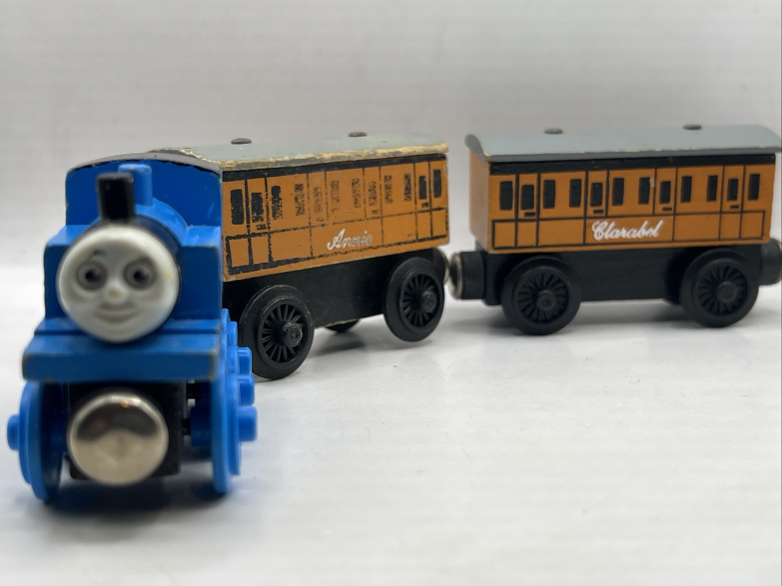 Thomas & Friends Wooden Train THOMAS, ANNIE & CLARABEL LOT Flat Magnets, Staples