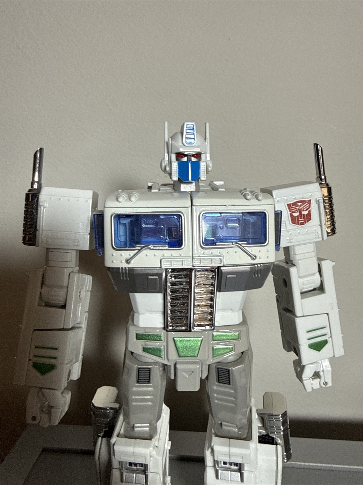 Transformers Masterpiece KO Ultra Magnus