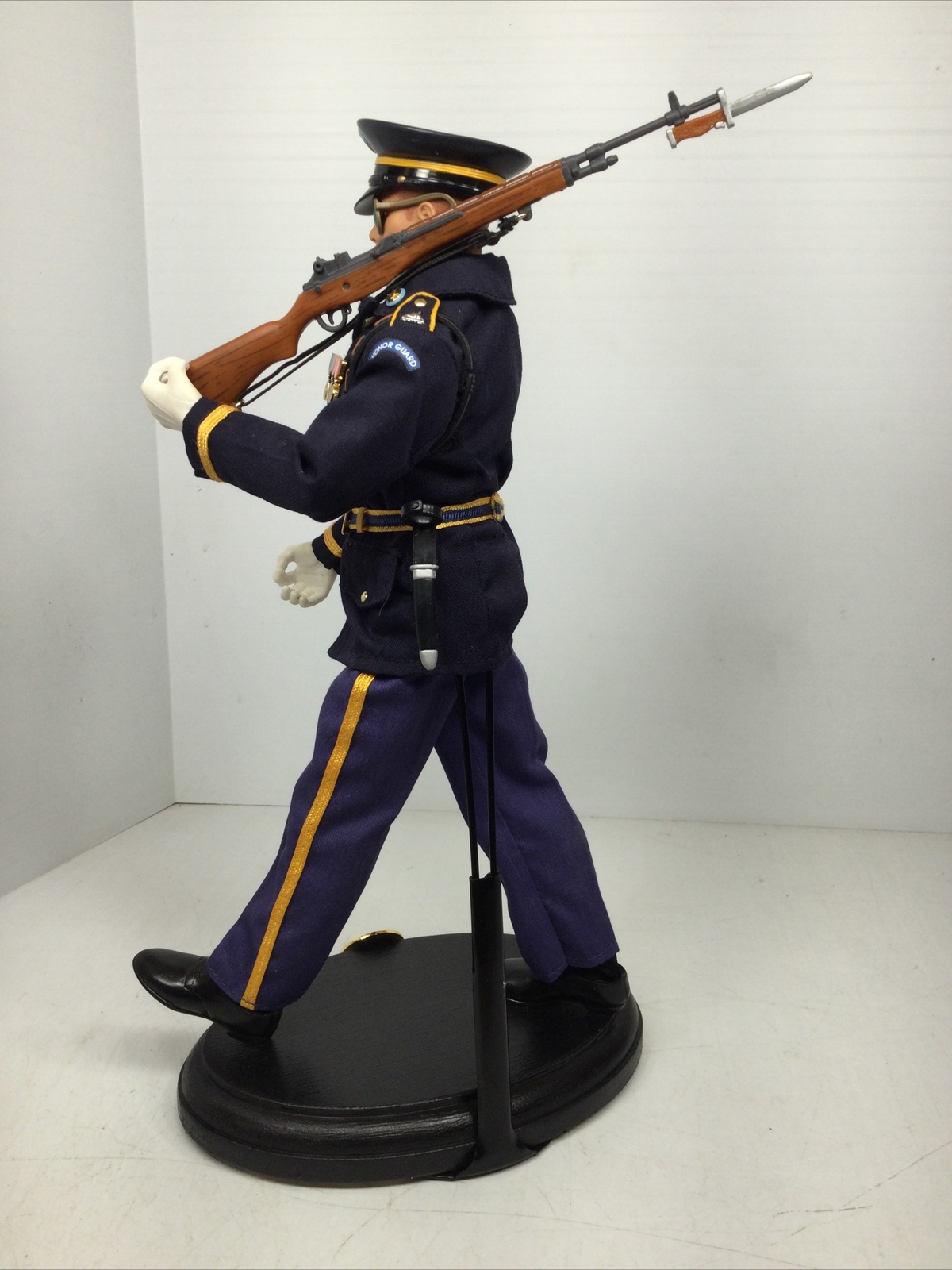 1/6 CUSTOMIZED HASBRO GI JOE HONOR GUARD TOMB OF UNKNOWN SOLDIER ARLINGTON+STAND