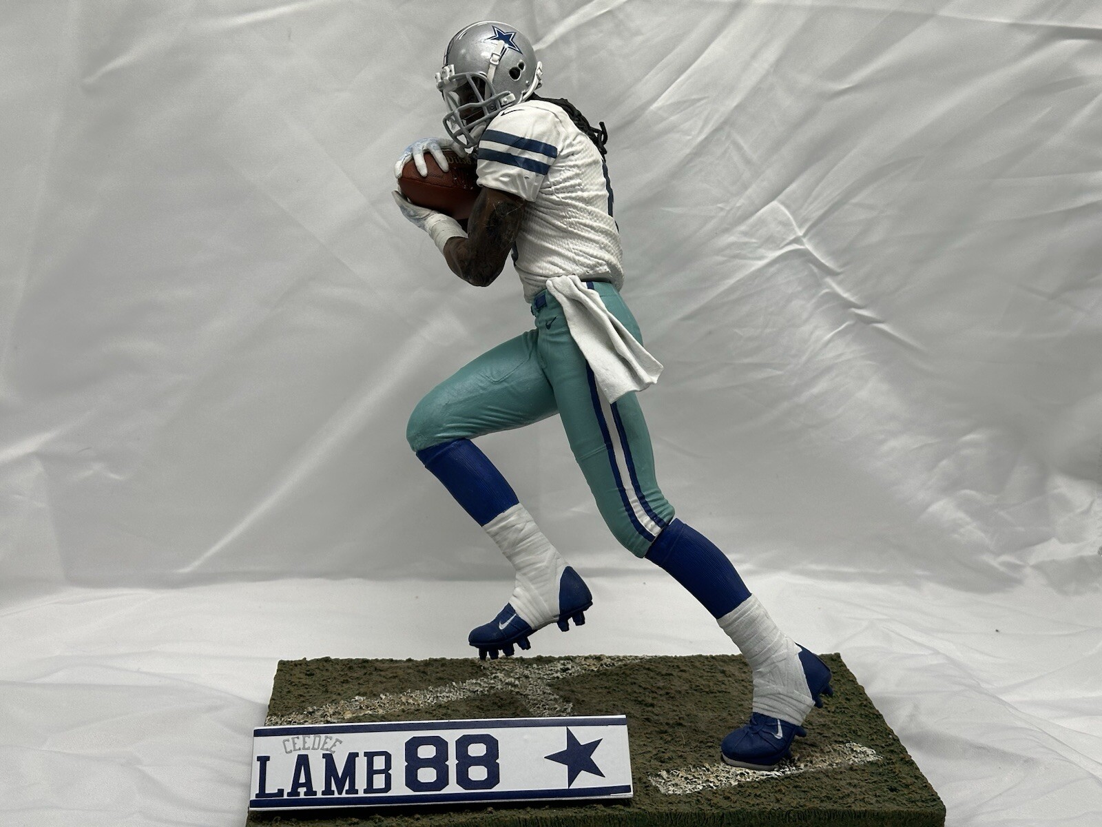 Custom 12 inch McFarlane figure-Your Choice – NFL, College, HS made to order