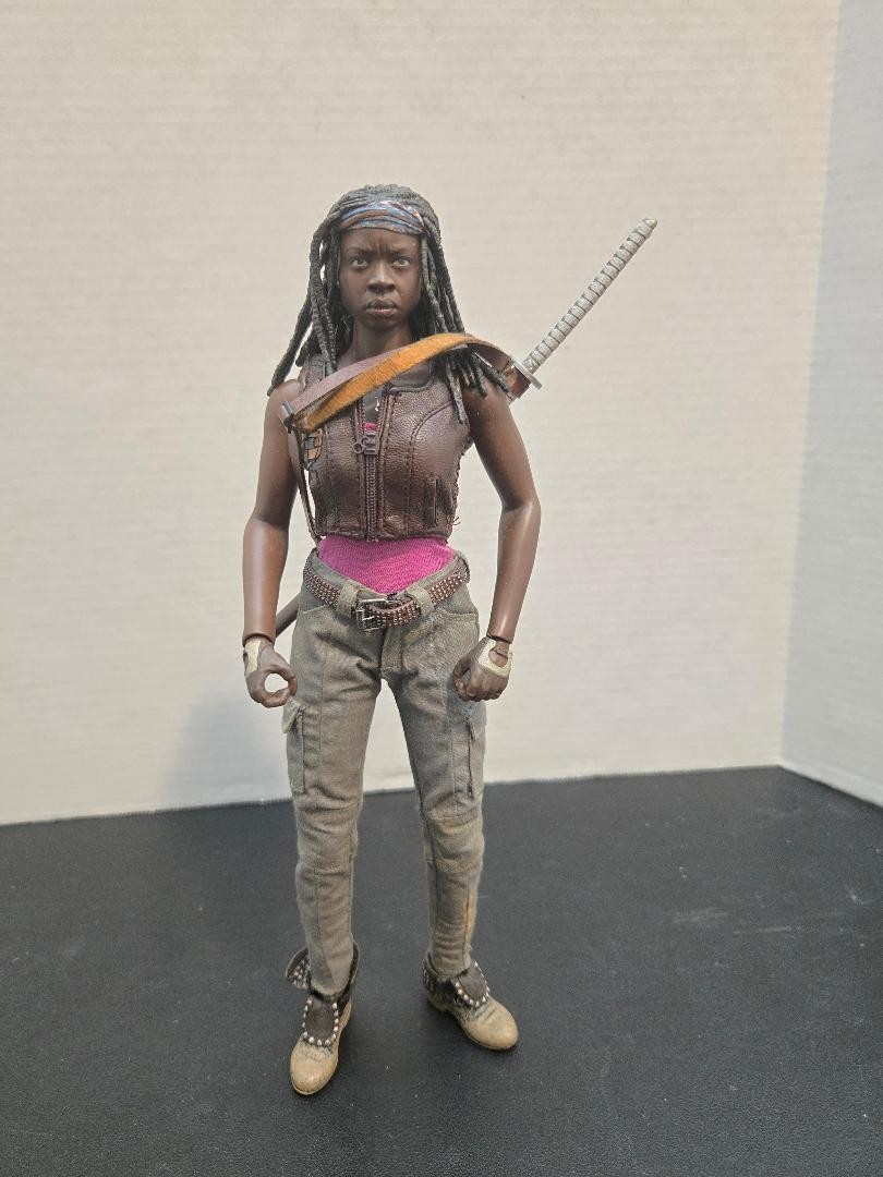 CUSTOM Redman – The Walking Dead – MICHONNE 1/6 Scale Figure. Great figure!