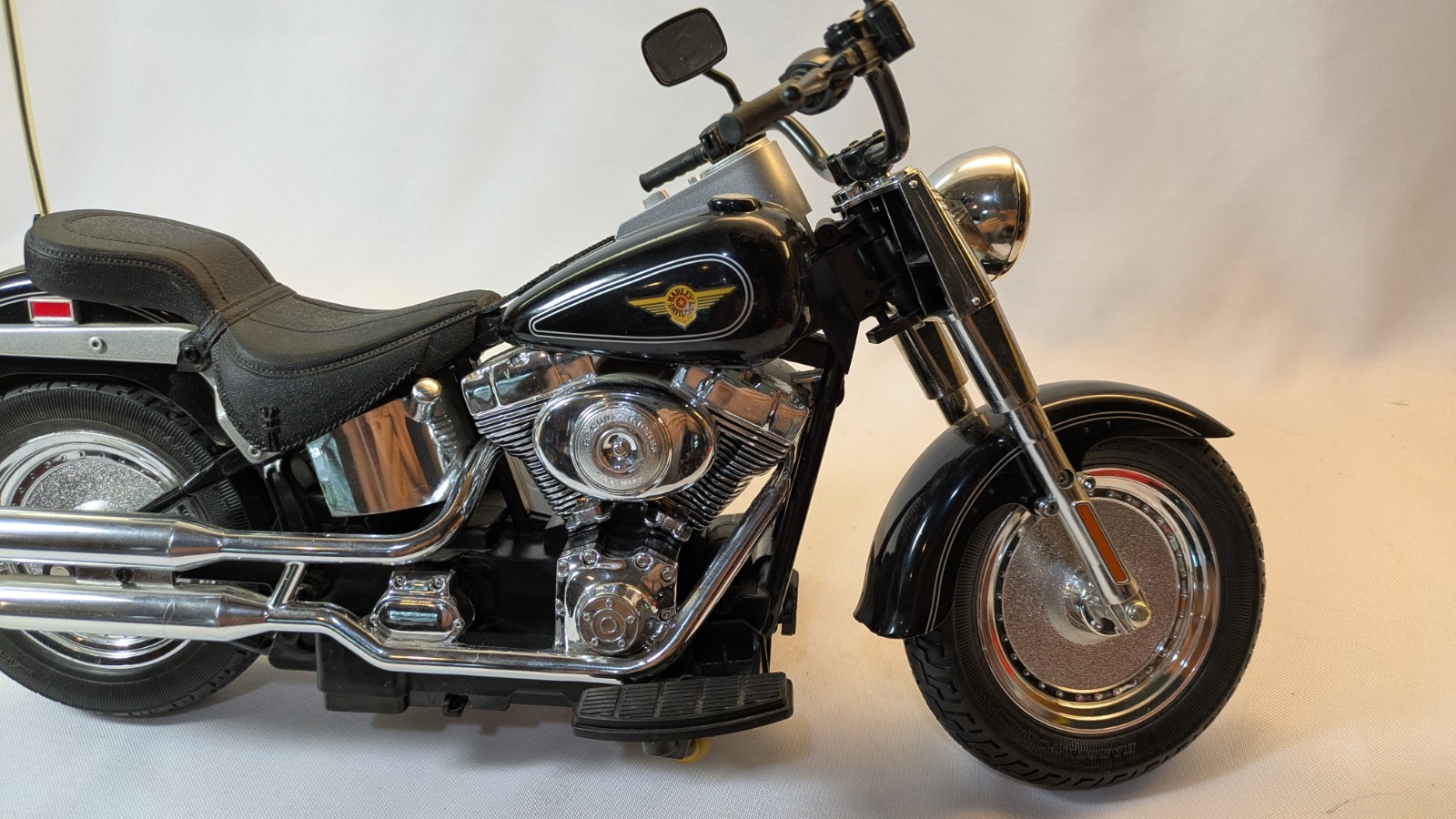 New Bright Harley Davidson Remote Control Motorcycle With Battery & Controller